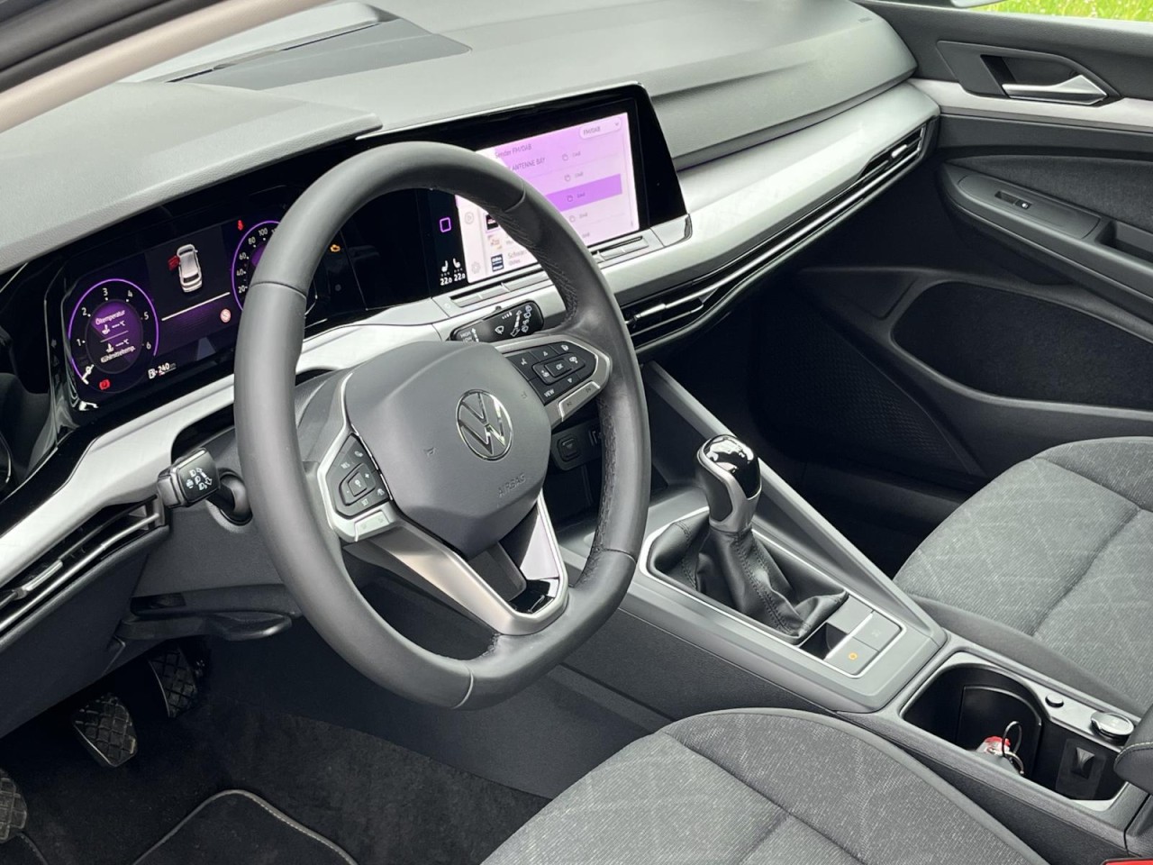 Golf VIII 2,0 TDI Life (AHK+Navi+Standhzg+Fahrschulausstattung)
