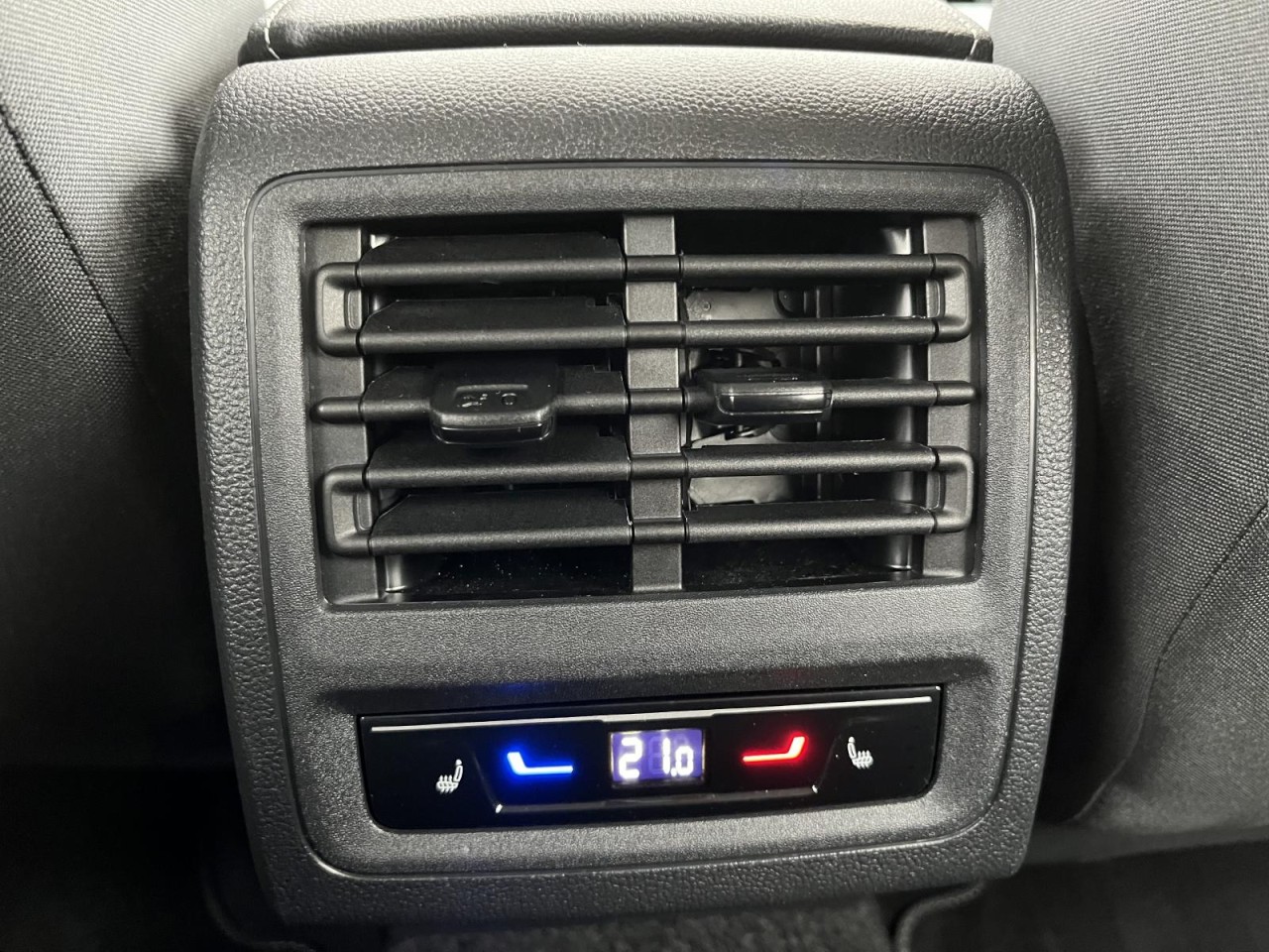 Golf VIII 2,0 TDI Life (AHK+Navi+Standhzg+Fahrschulausstattung)