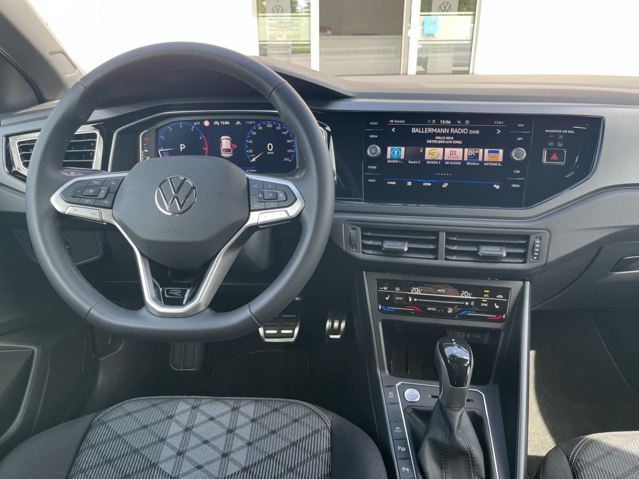 Taigo 1,5 TSI DSG R-Line (IQ.Light+Sitzhzg.+Navi)