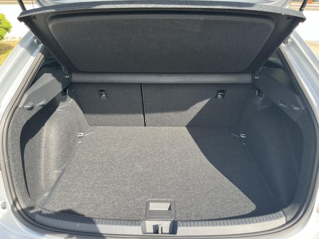 Taigo 1,5 TSI DSG R-Line (IQ.Light+Sitzhzg.+Navi)