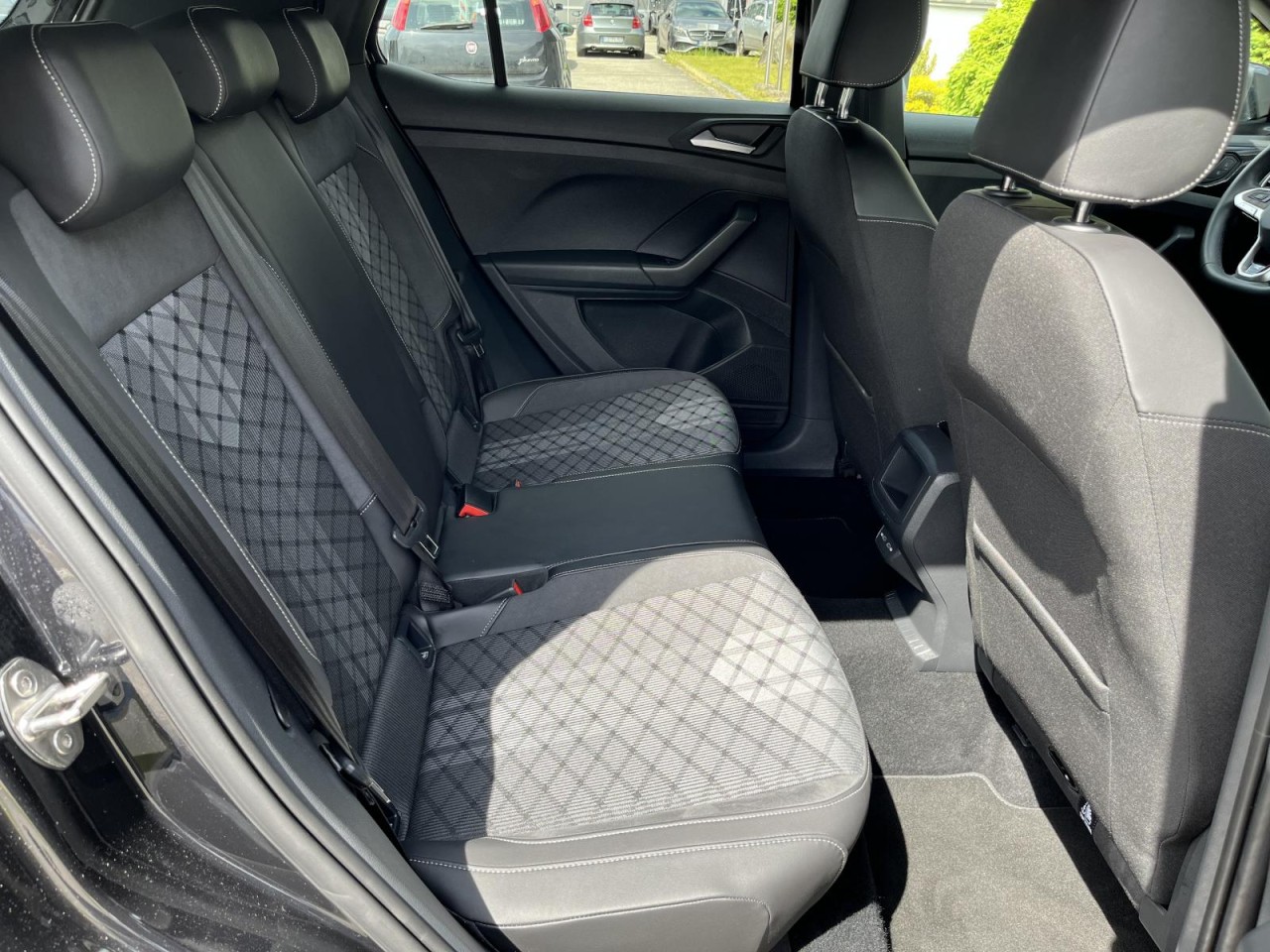 T-Cross 1,5 TSI DSG R-Line (IQ.Light+Sitzhzg.+RearView)