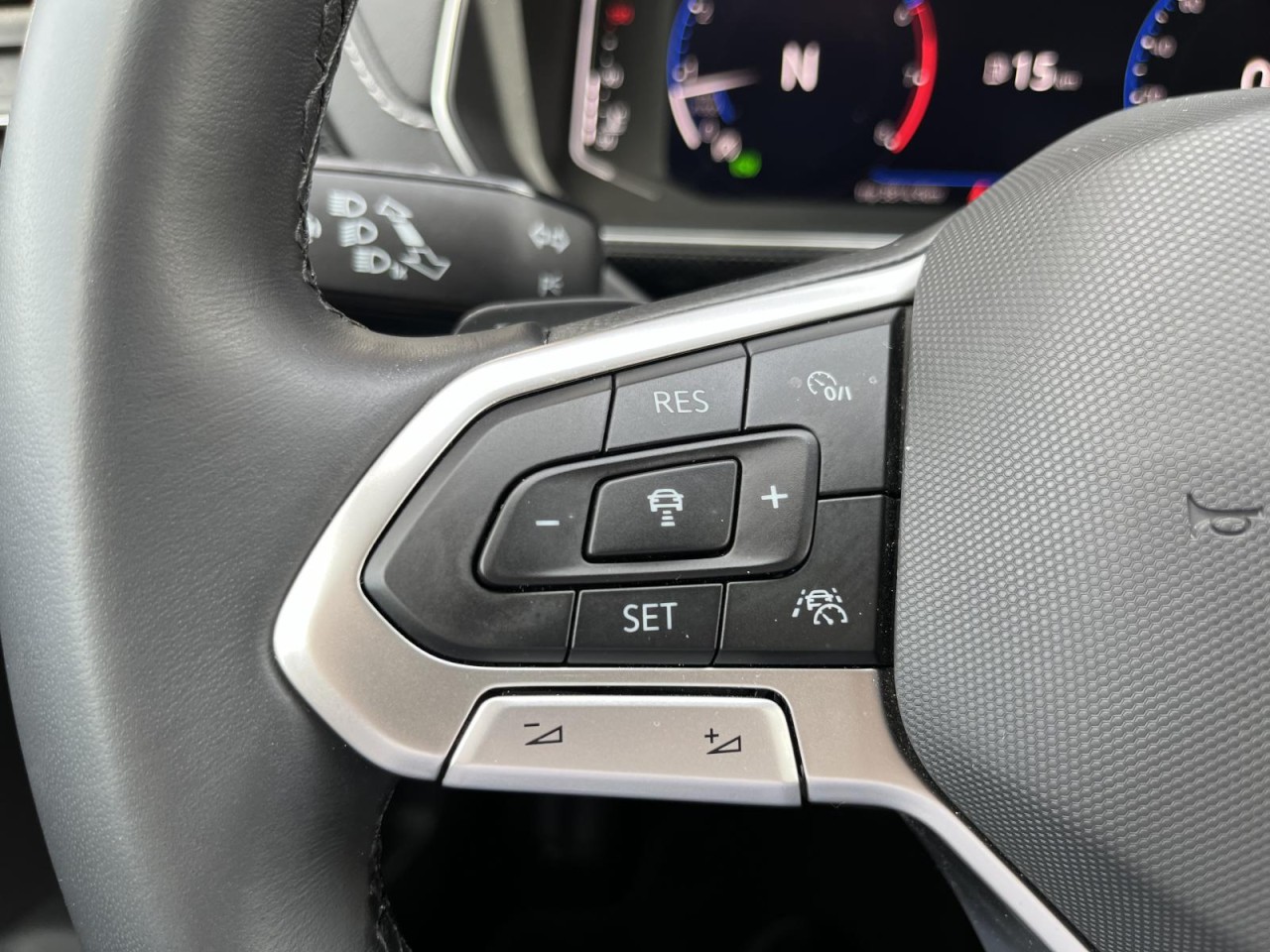 T-Cross 1,5 TSI DSG R-Line (IQ.Light+Sitzhzg.+RearView)