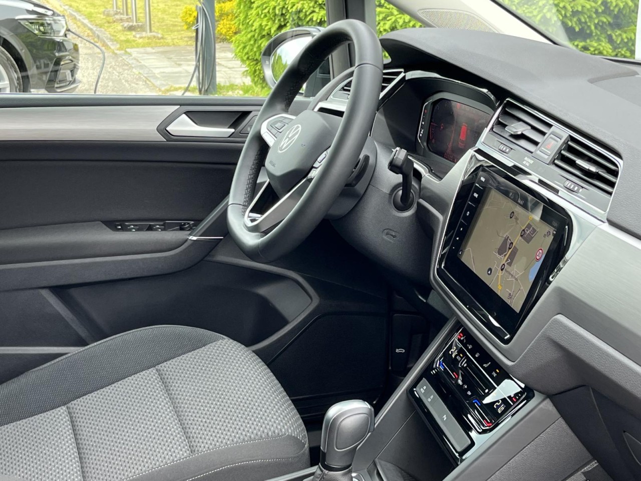 Touran 2,0 TDI DSG Comfortline (Navi+LED+ACC)