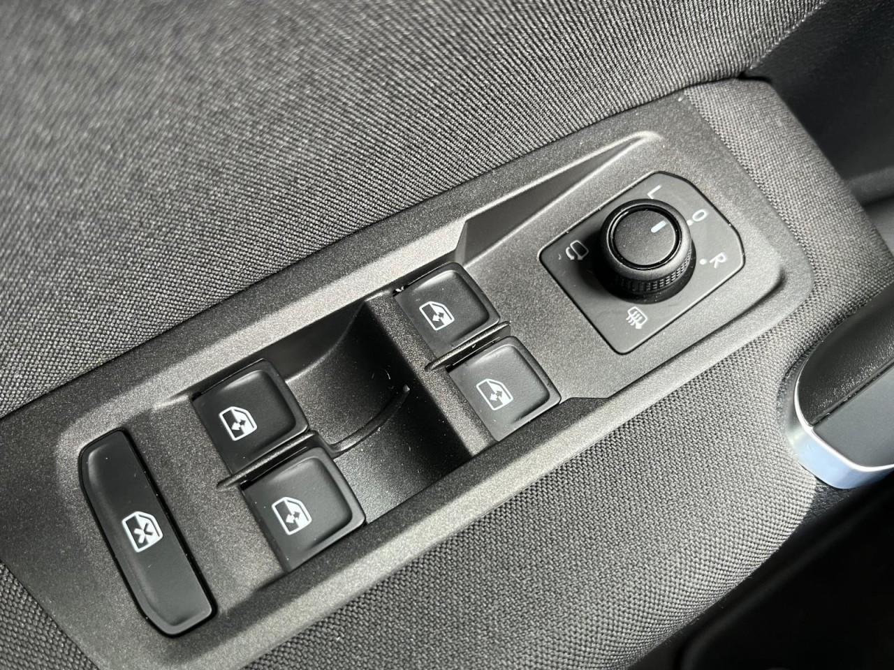 Touran 2,0 TDI DSG Comfortline (Navi+LED+ACC)