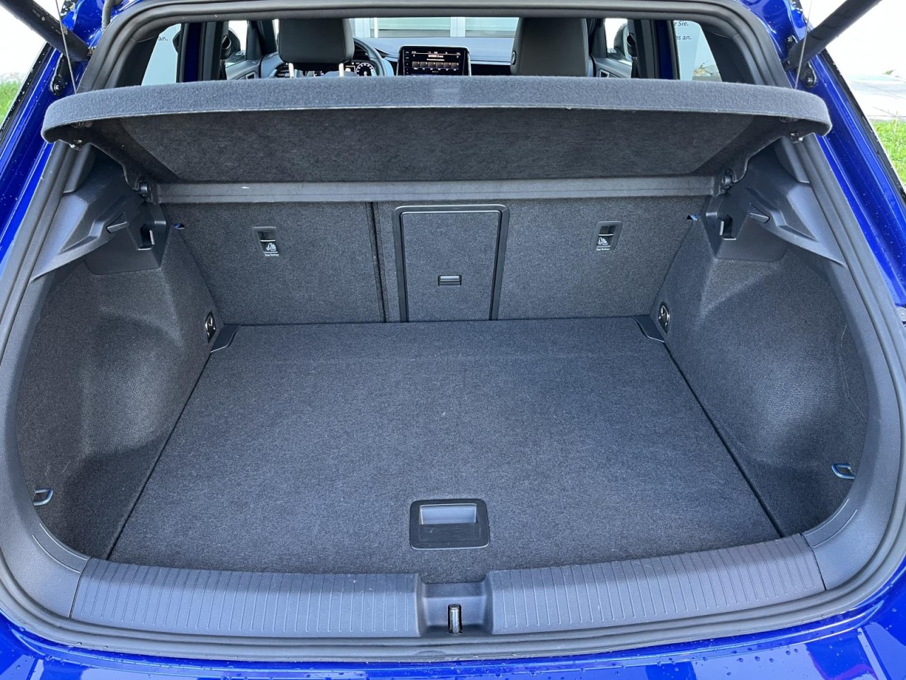 T-Roc R 2,0 TSI DSG 4MOTION (R-Performance Paket+DCC+AHK+Leder)