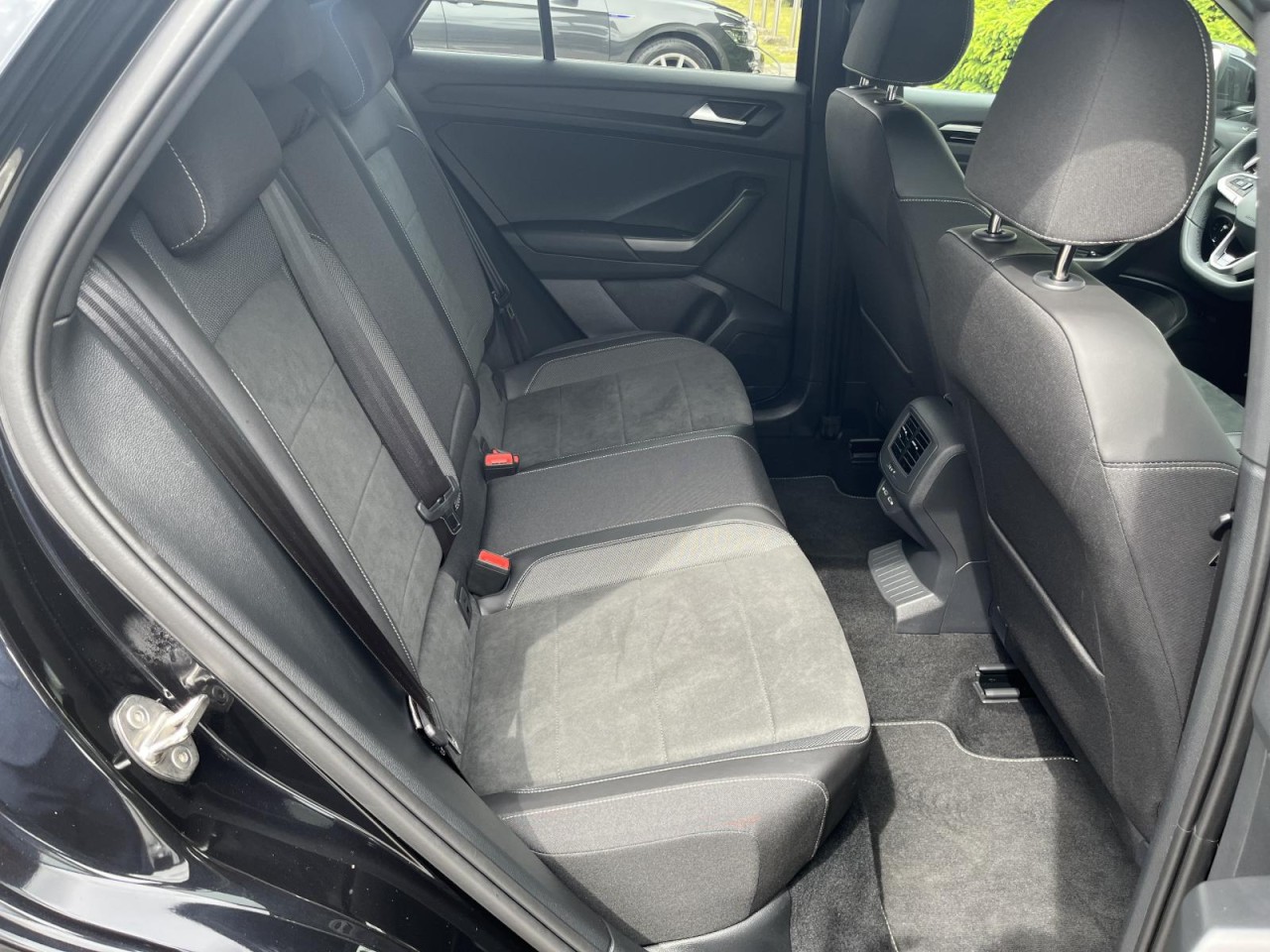 T-Roc 2,0 TSI DSG 4Motion R-Line (IQ.Light+Sitzhzg.)