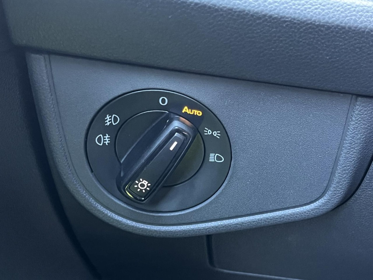 Taigo 1,5 TSI DSG R-Line (IQ.Light+RearView)