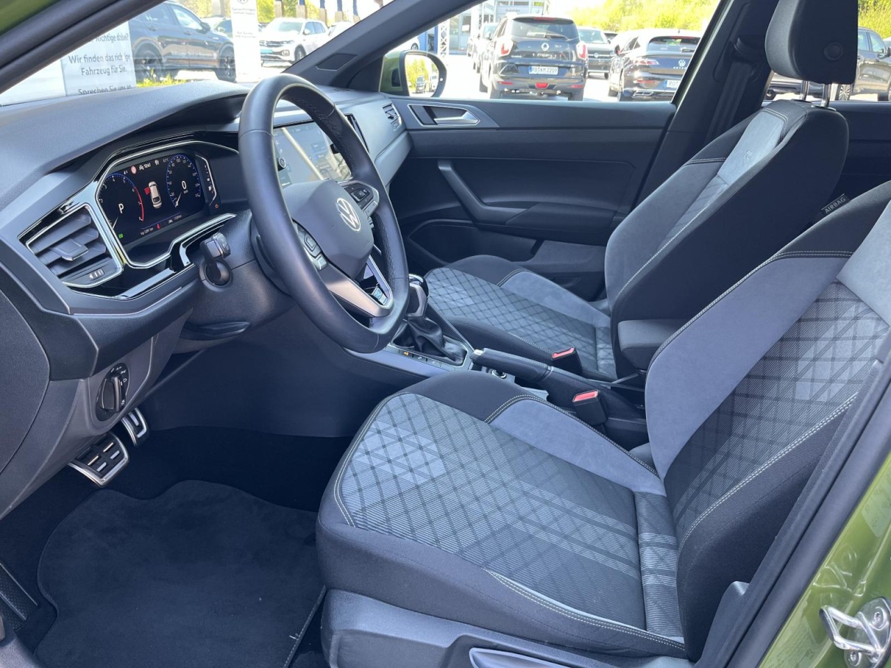 Taigo 1,5 TSI DSG R-Line (IQ.Light+RearView)