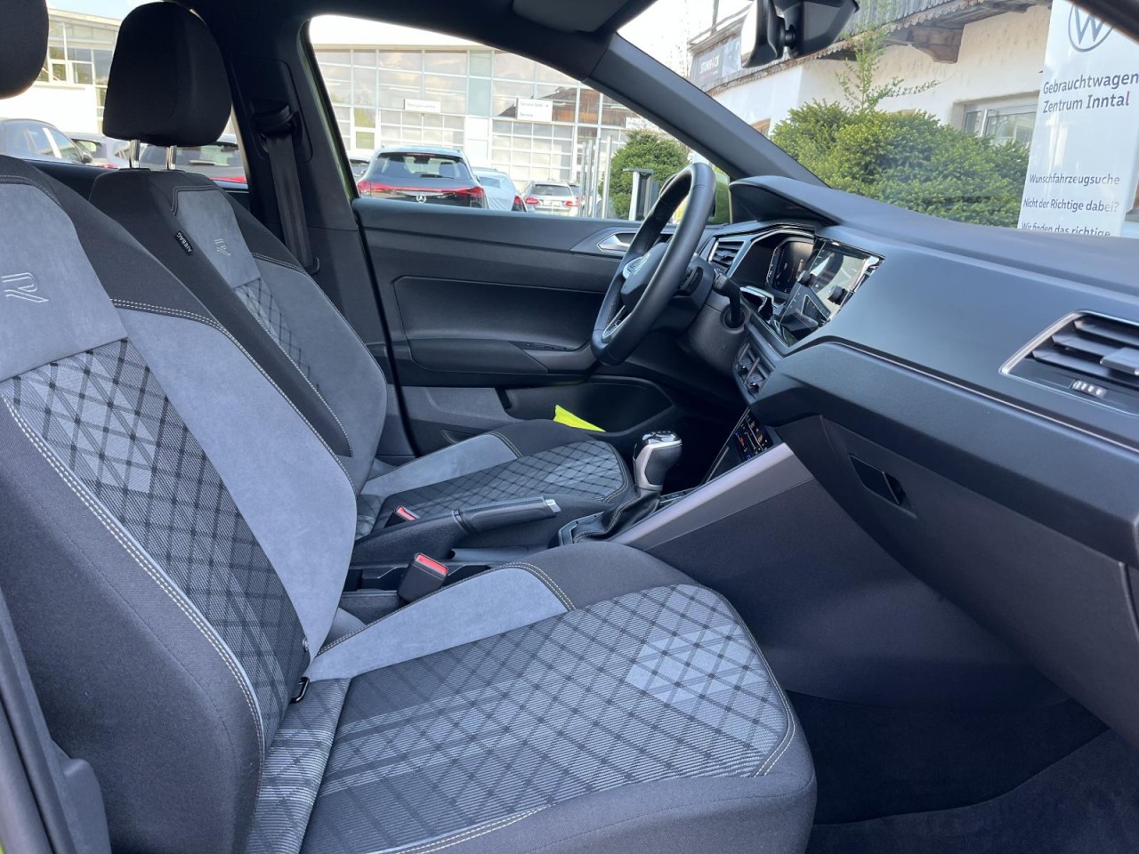 Taigo 1,5 TSI DSG R-Line (IQ.Light+RearView)