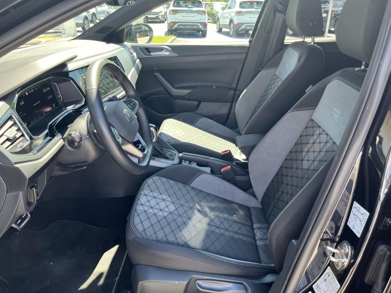 Taigo 1,5 TSI DSG R-Line (IQ.LIGHT+Sitzhzg.)