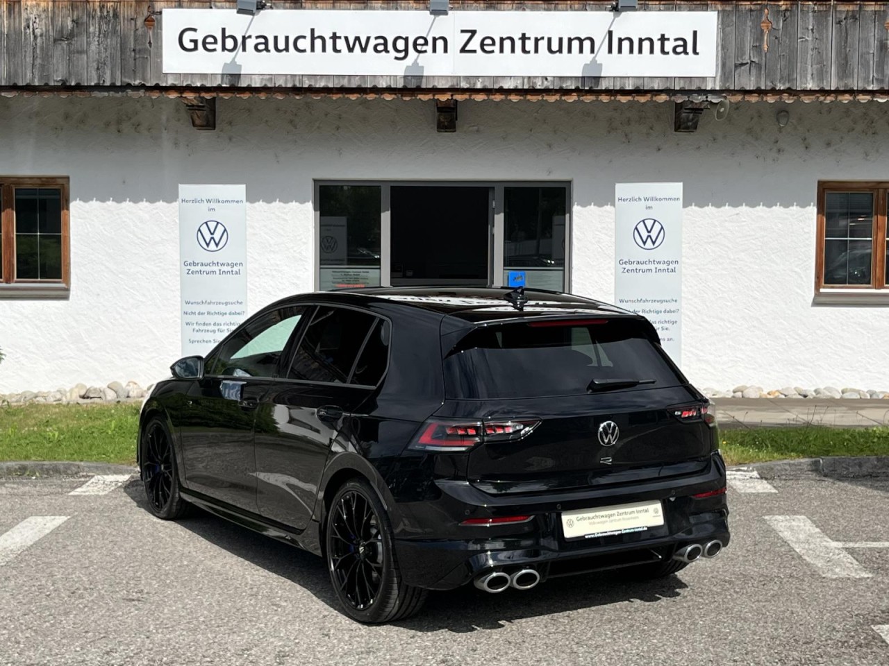 Golf VIII R 2,0 TSI DSG 4Motion (LED+Pano+DCC)