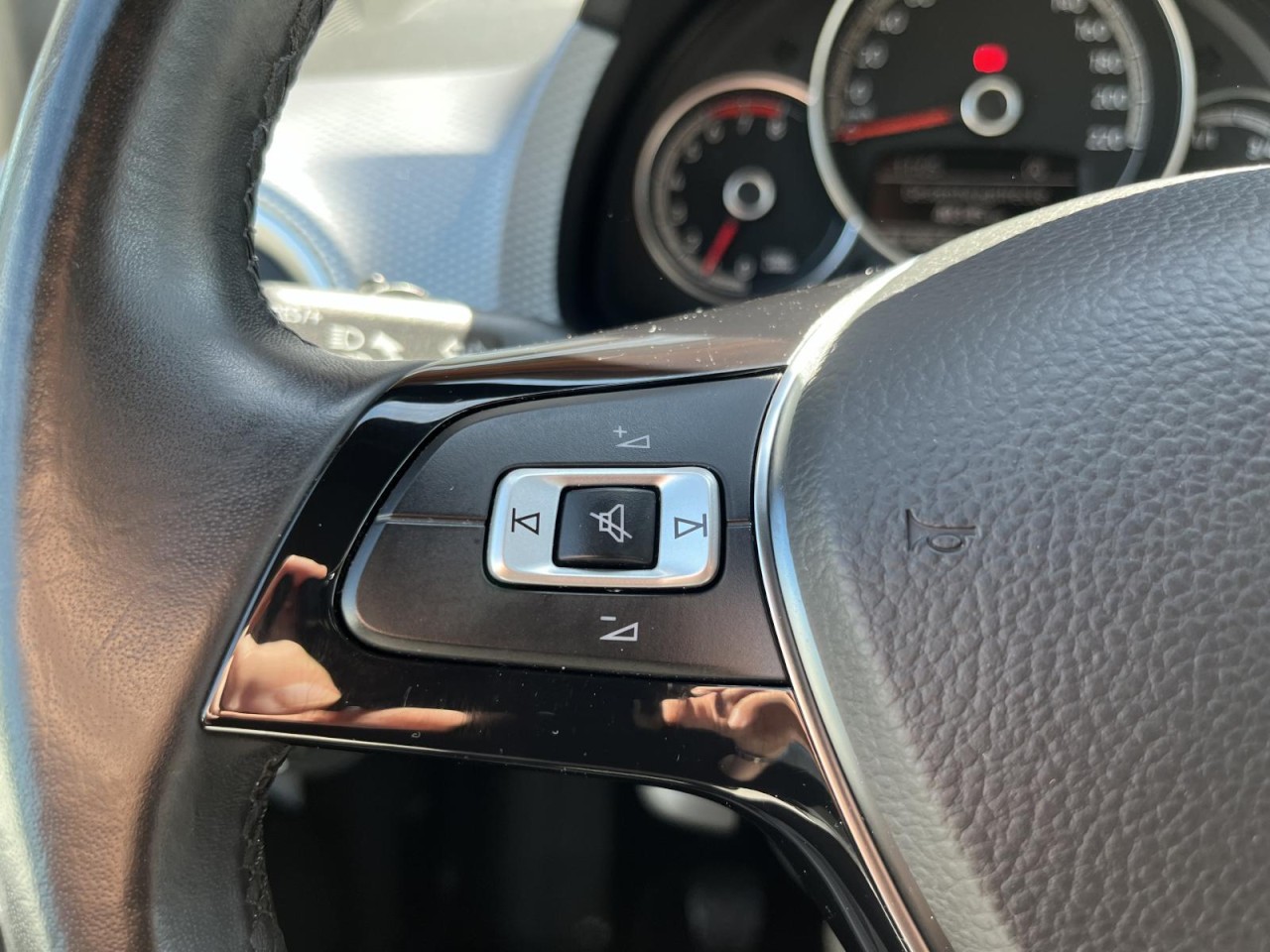 up! 1,0 Active (Climatr.+RearView) Klima