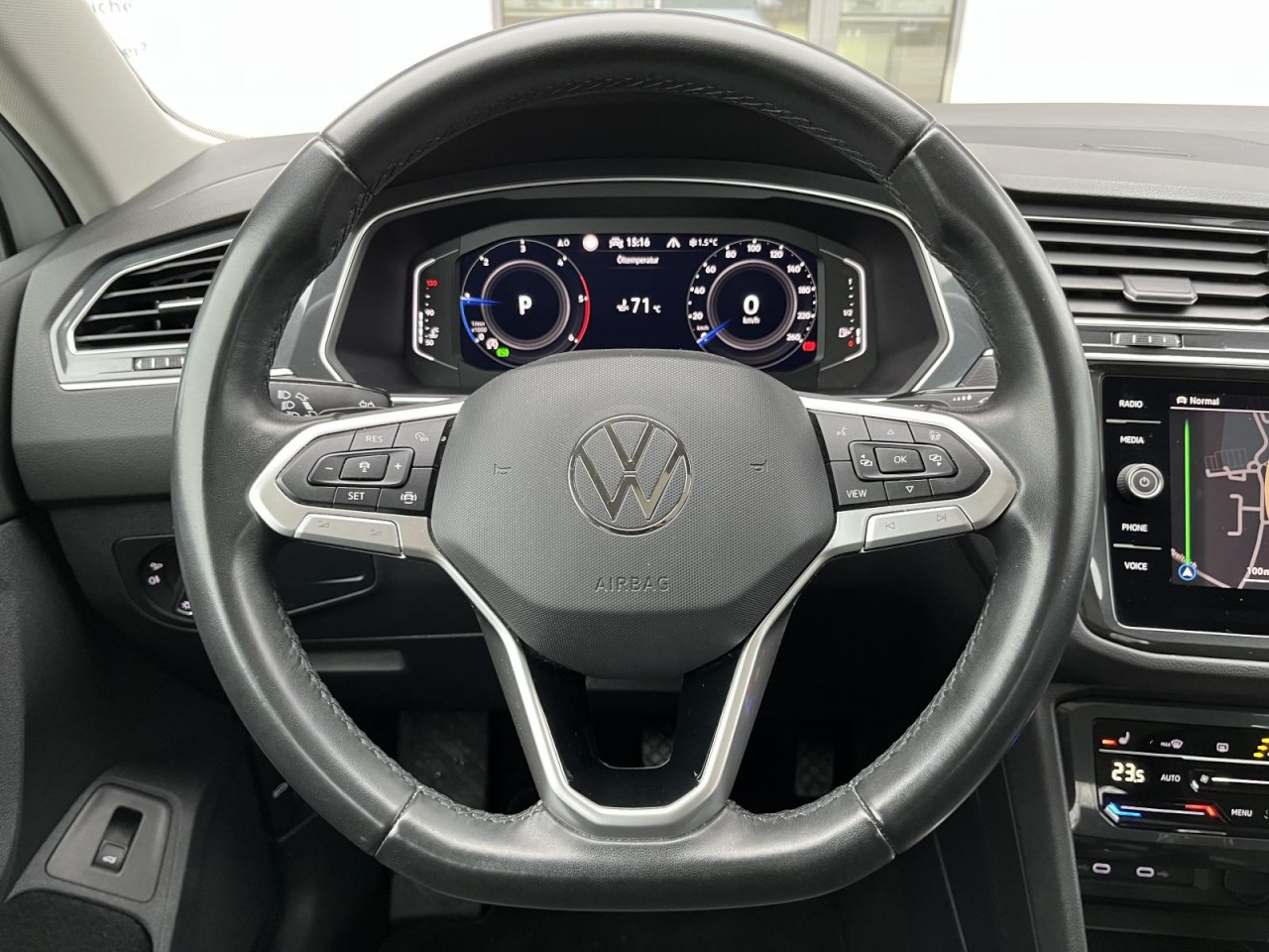 Tiguan 2,0 TDI DSG 4Motion Elegance (Navi+AHK+ACC)