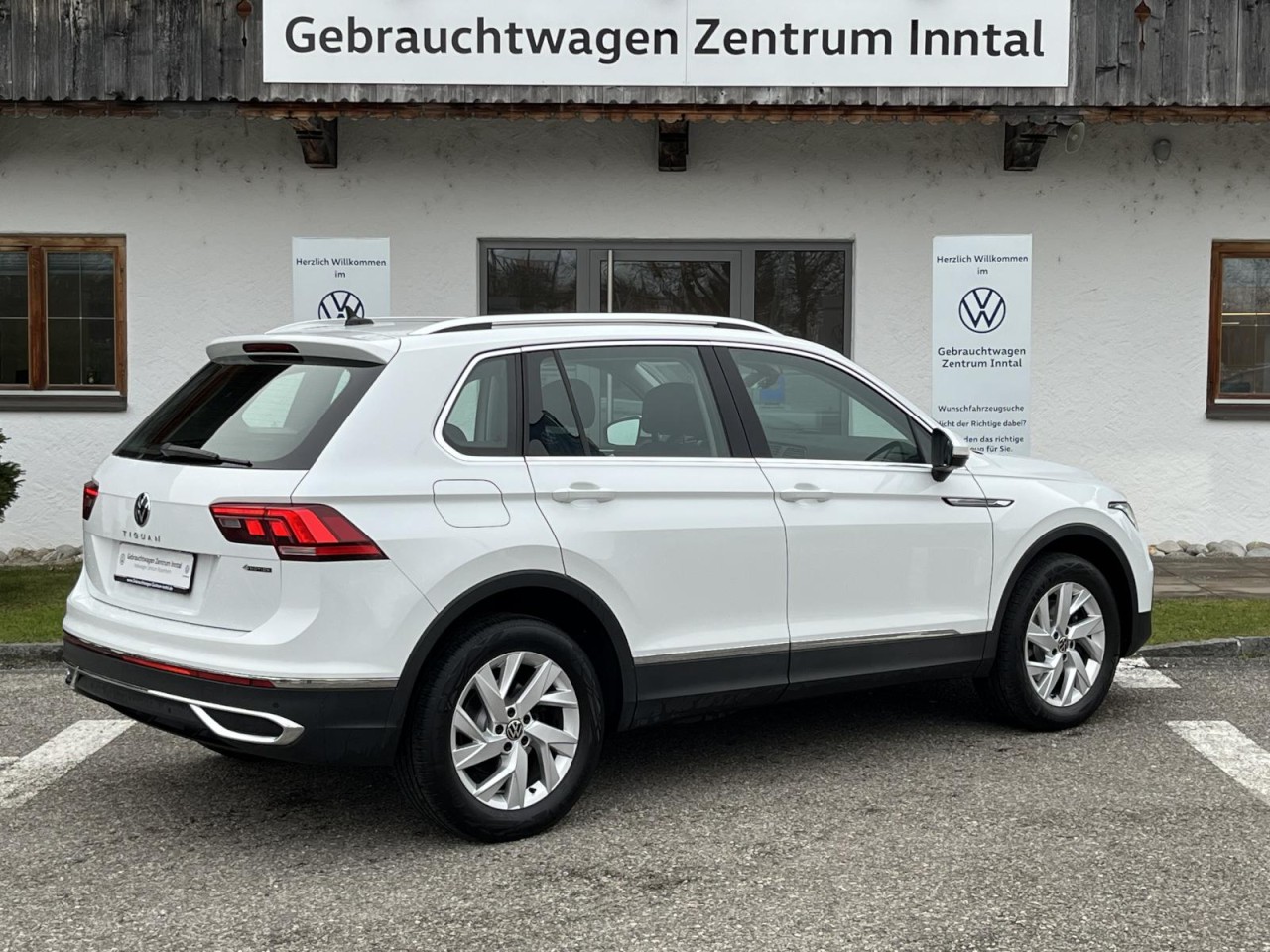 Tiguan 2,0 TDI DSG 4Motion Elegance (Navi+AHK+ACC)