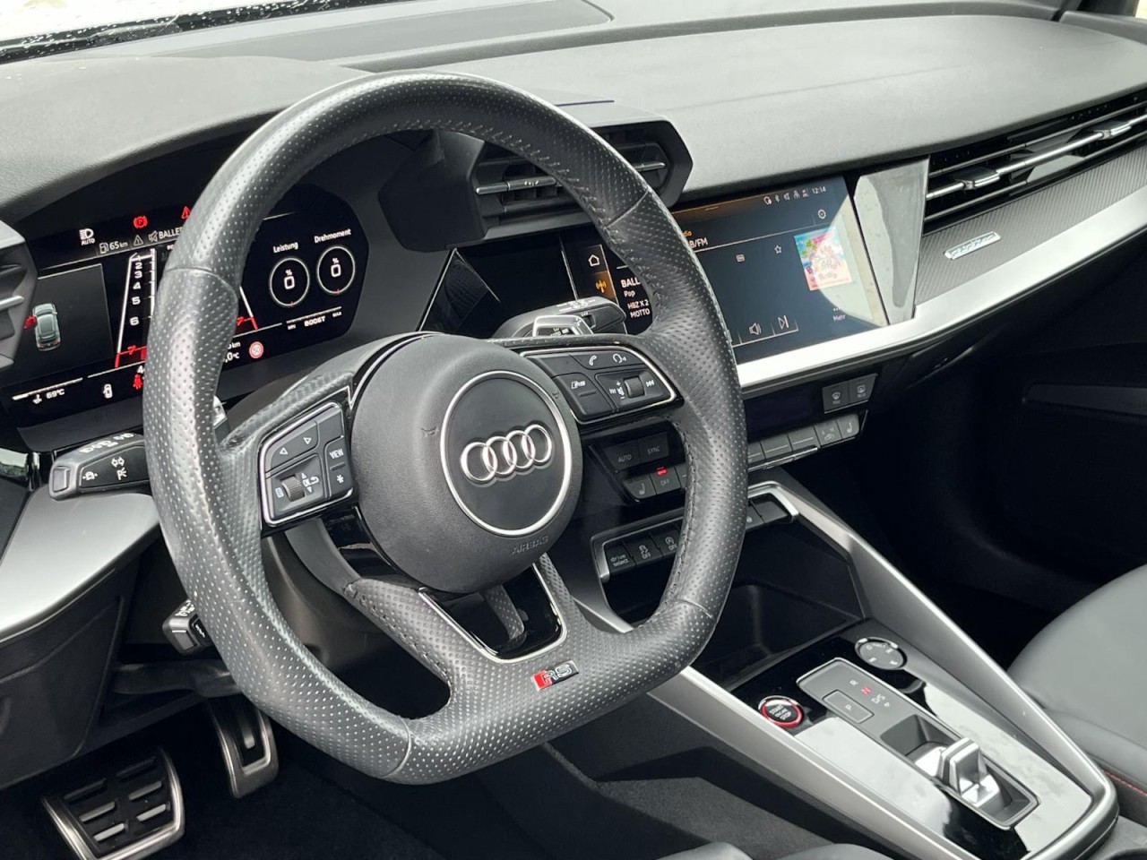 RS3 Sportback 2,5 TFSi S-tronic quattro (Optikpaket+RS-Sportabgasanlage)