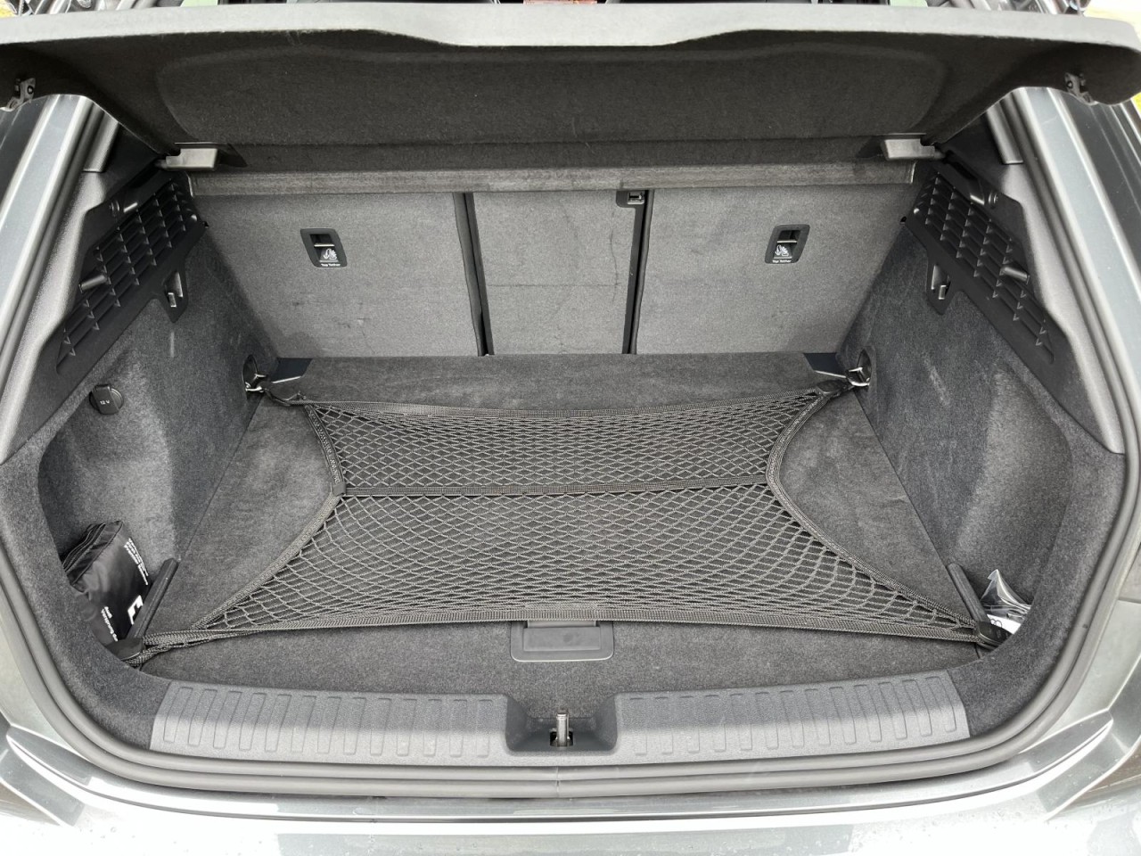 RS3 Sportback 2,5 TFSi S-tronic quattro (Optikpaket+RS-Sportabgasanlage)