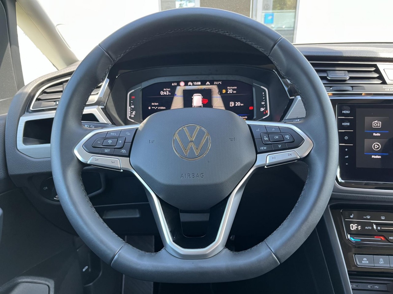 Touran 2,0 TDI DSG Comfortline (LED+Sitzhzg.+RearView)
