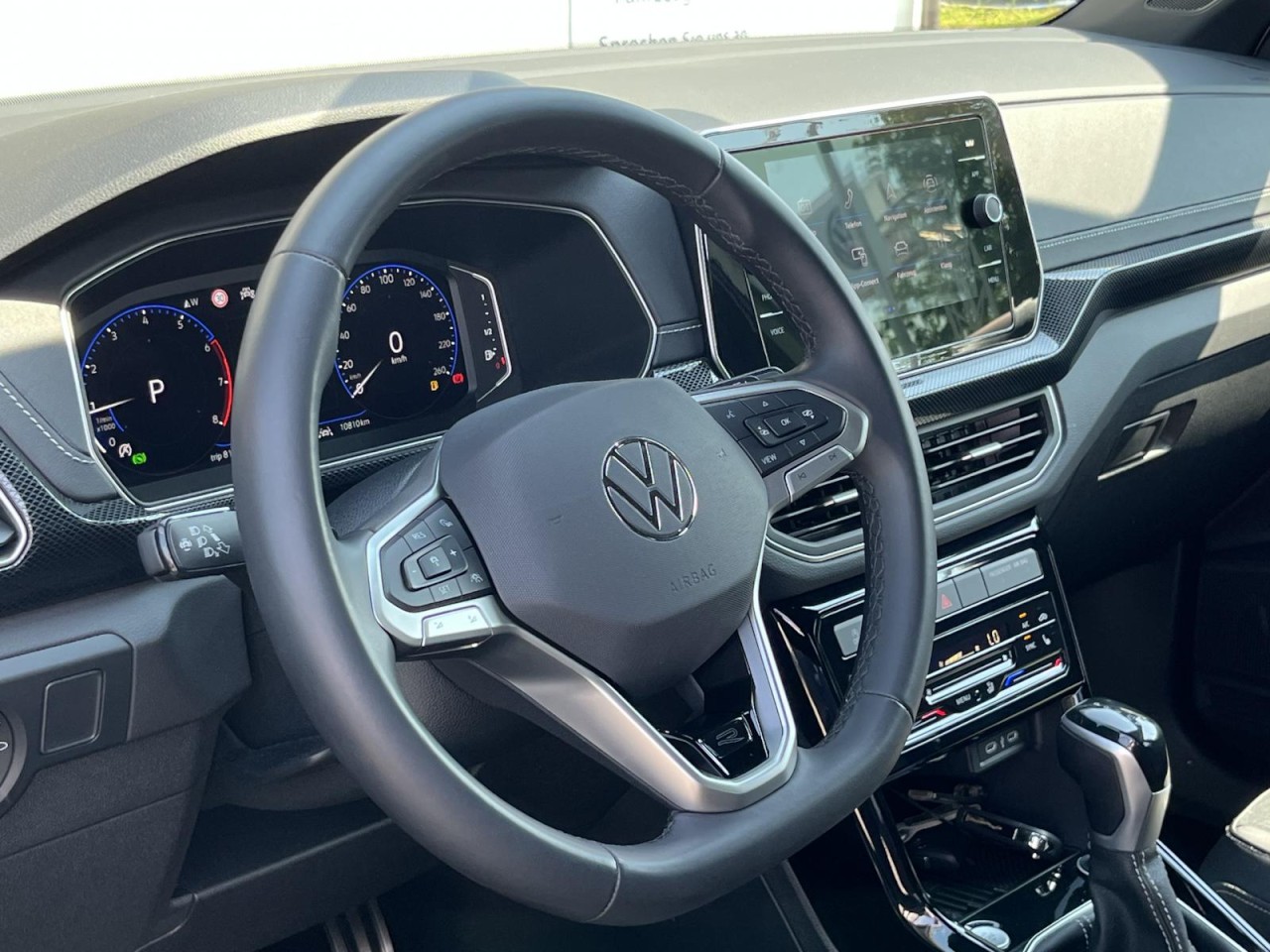 T-Cross 1,5 TSI DSG R-Line (IQ.LIGHT+Sitzhzg+Rear View)