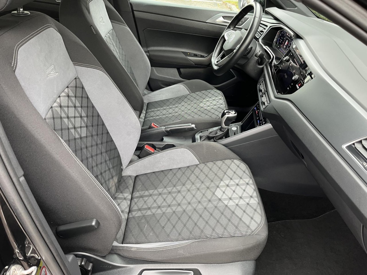 Taigo 1,5 TSI DSG R-Line (BlackStyle+IQLight)