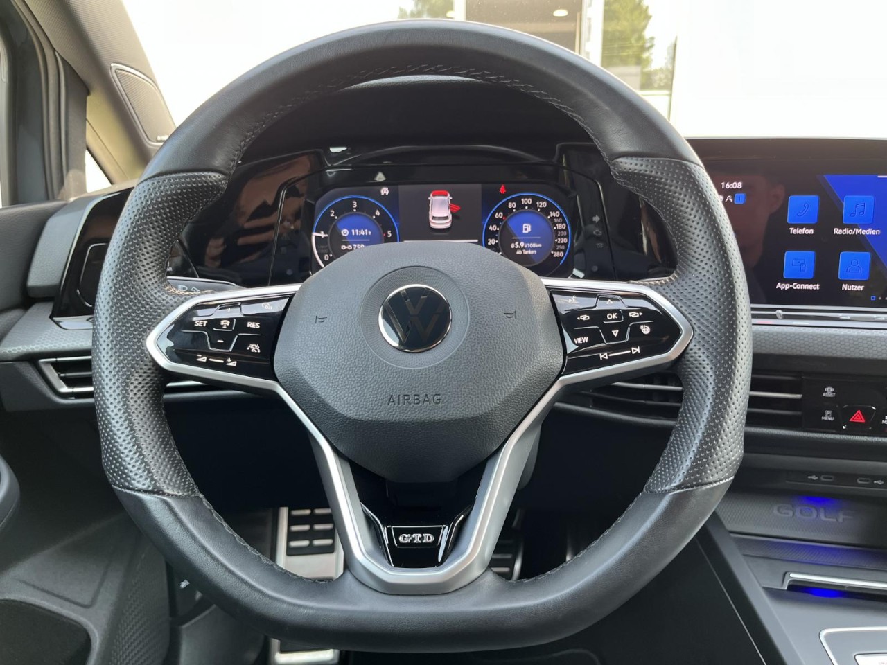 Golf VIII GTD 2,0 TDI DSG (IQ.LIGHT+Sitzhzg+Rear View)