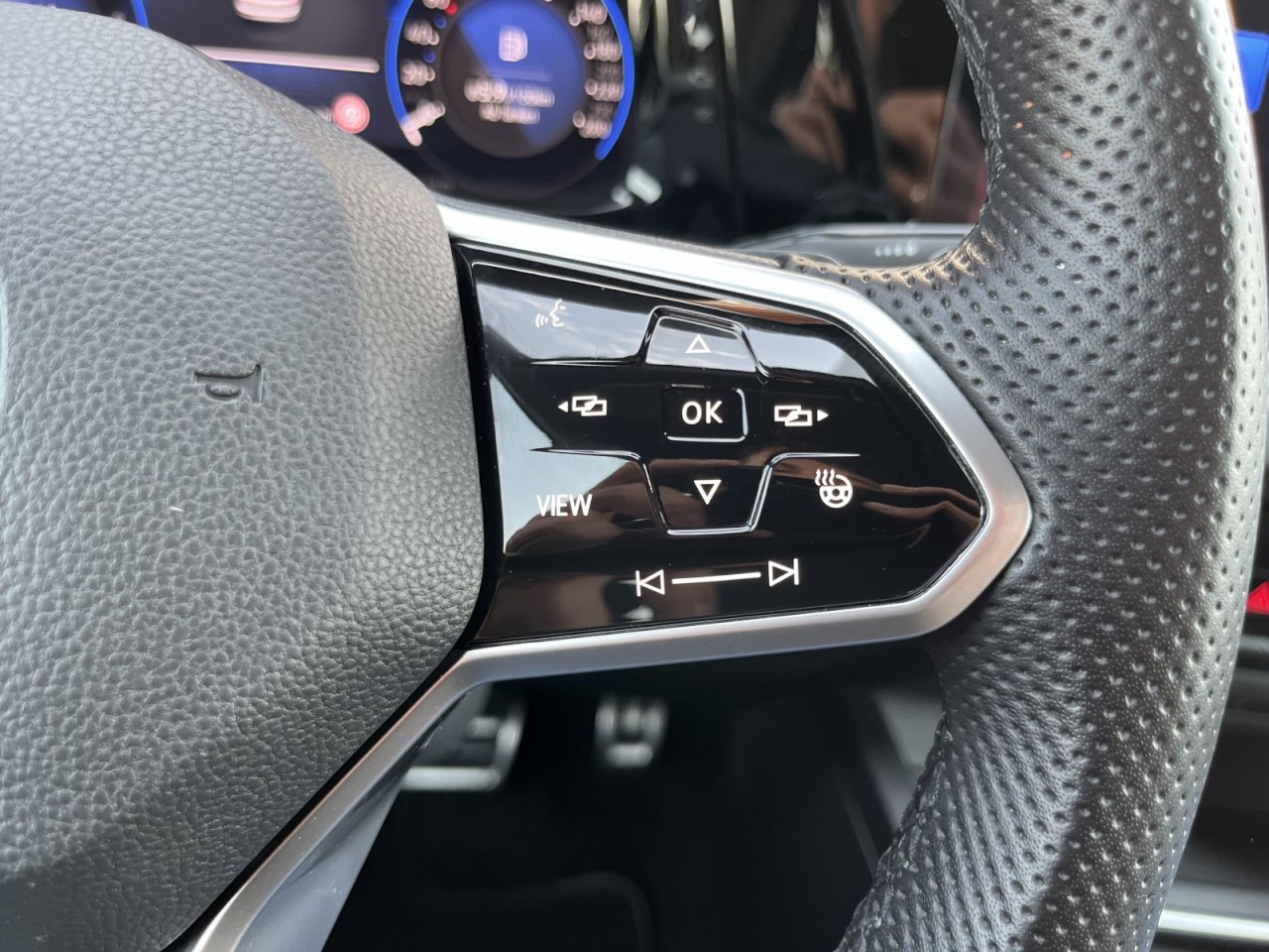 Golf VIII GTD 2,0 TDI DSG (IQ.LIGHT+Sitzhzg+Rear View)