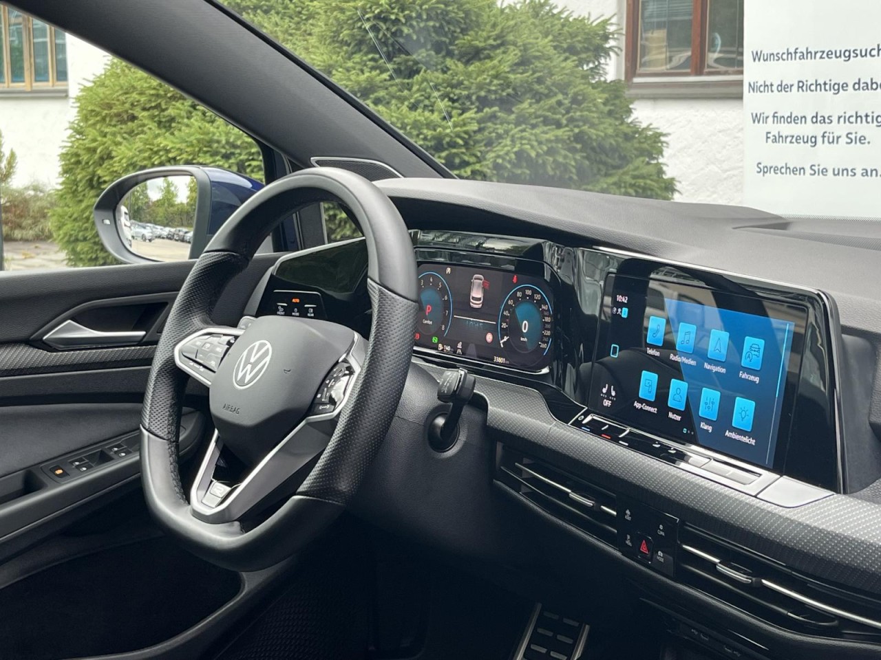 Golf VIII 2,0 TSI DSG 4Motion R-Line (Navi+LED+RearView)