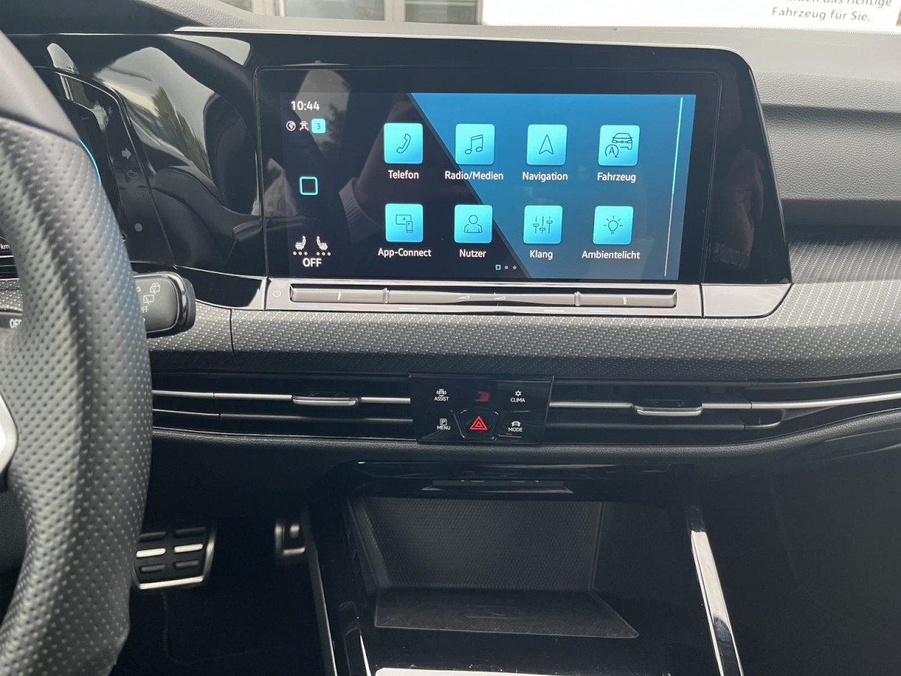 Golf VIII 2,0 TSI DSG 4Motion R-Line (Navi+LED+RearView)