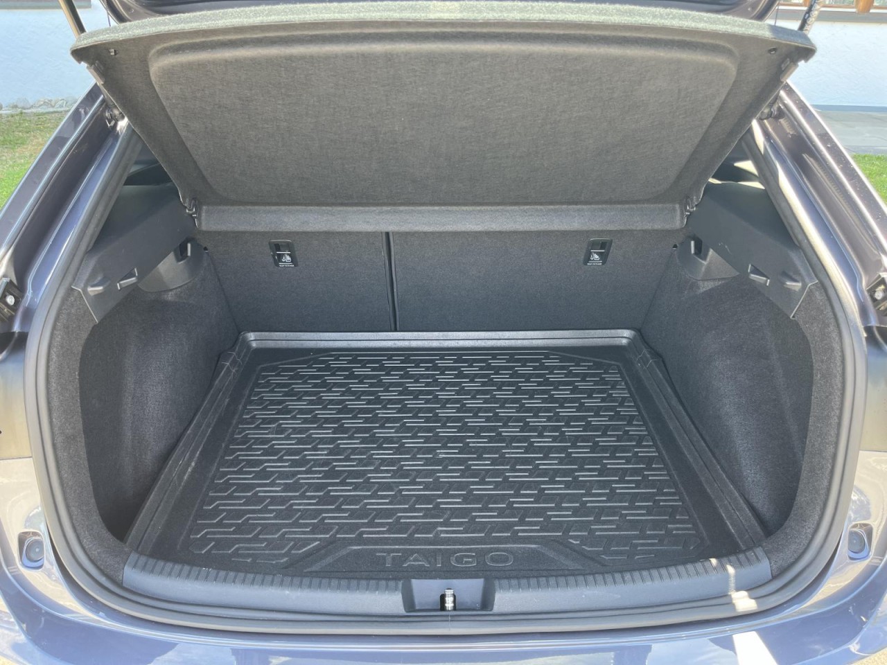Taigo 1,5 TSI DSG R-Line (AHK+Navi+IQLight)