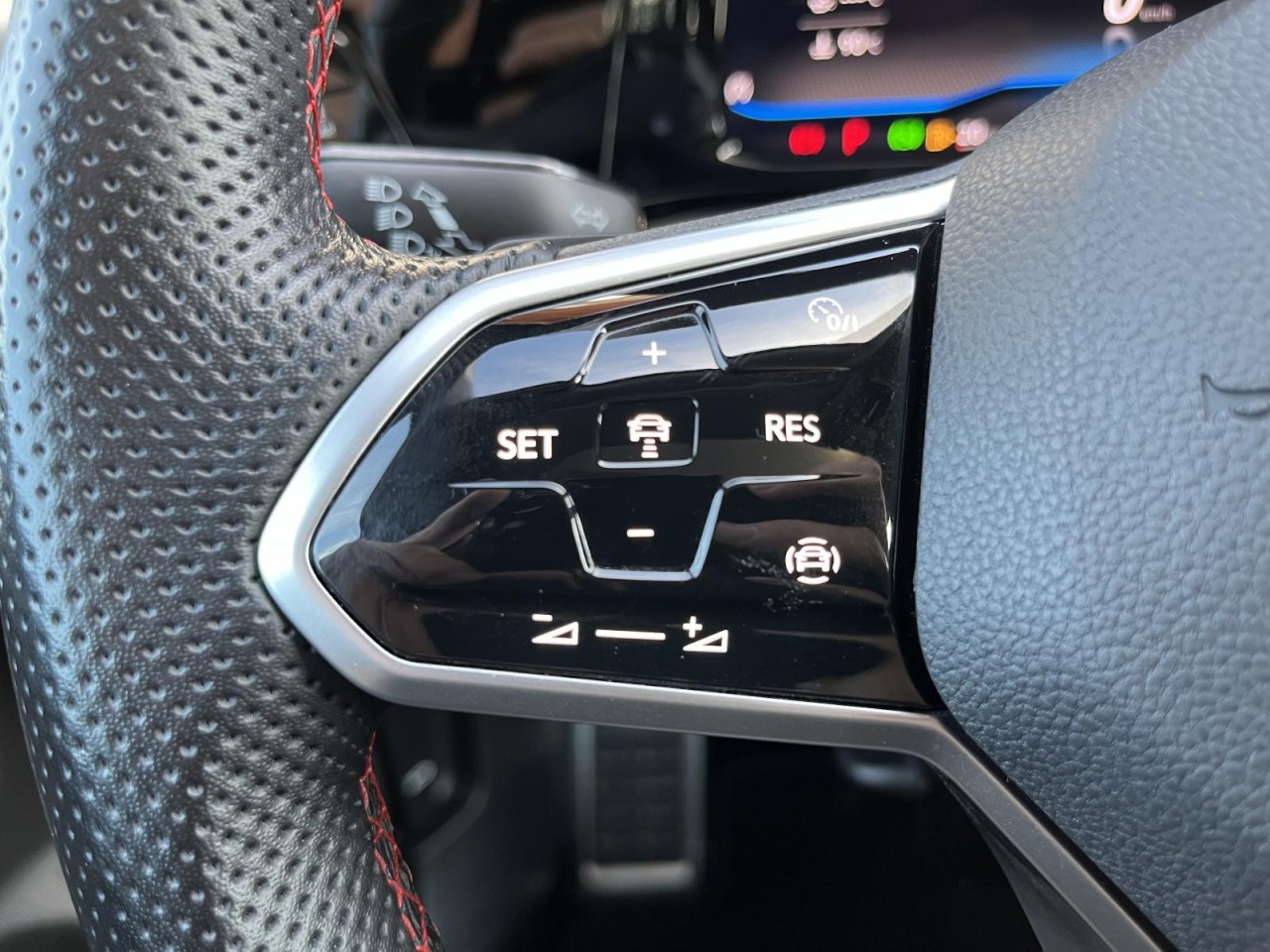 Golf VIII GTI Clubsport 2,0 TSI DSG (LED+RearView+ACC)