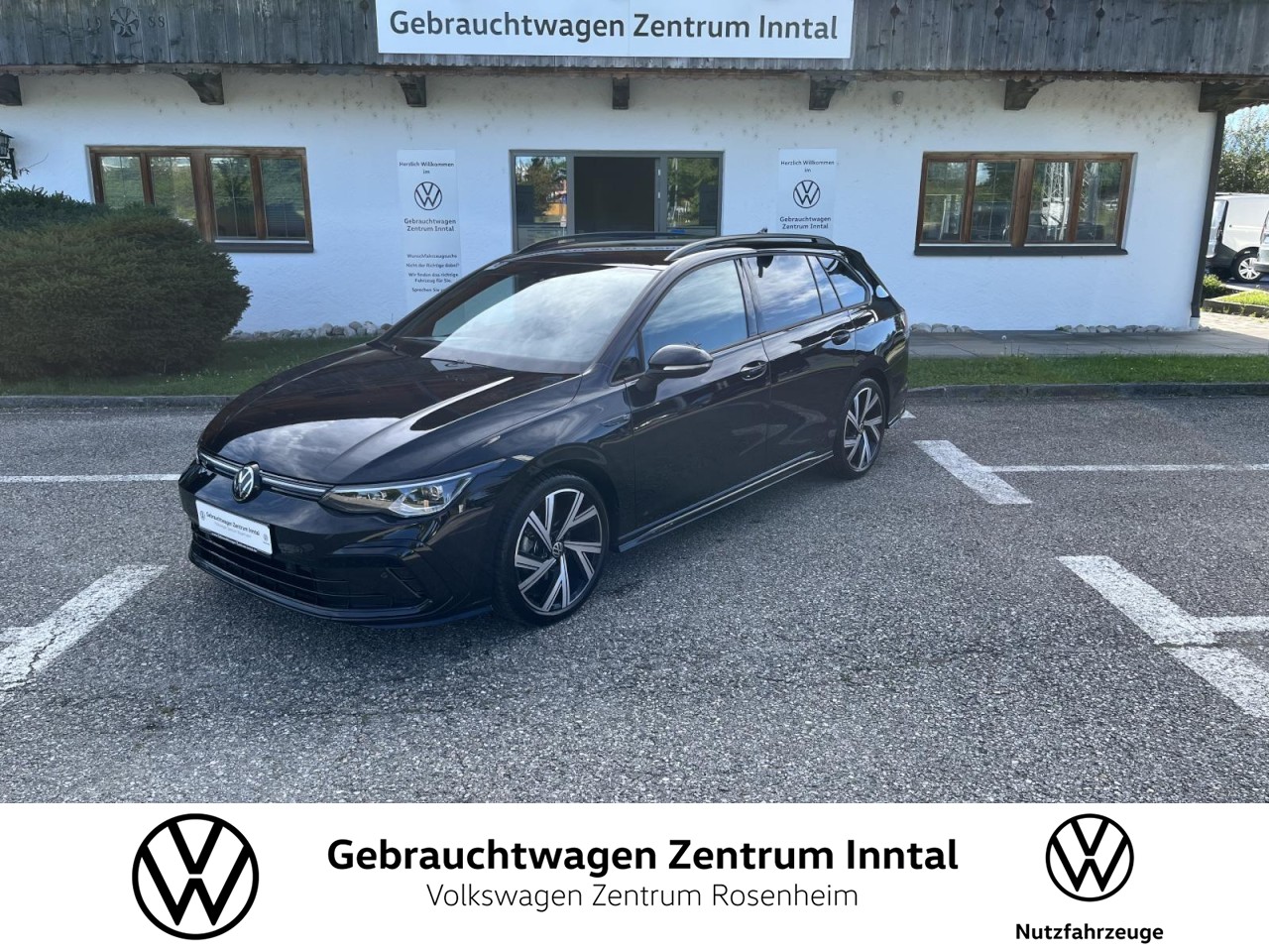 Golf VIII Variant 1,5 eTSI R-Line DSG (AHK+Navi+RearVie...