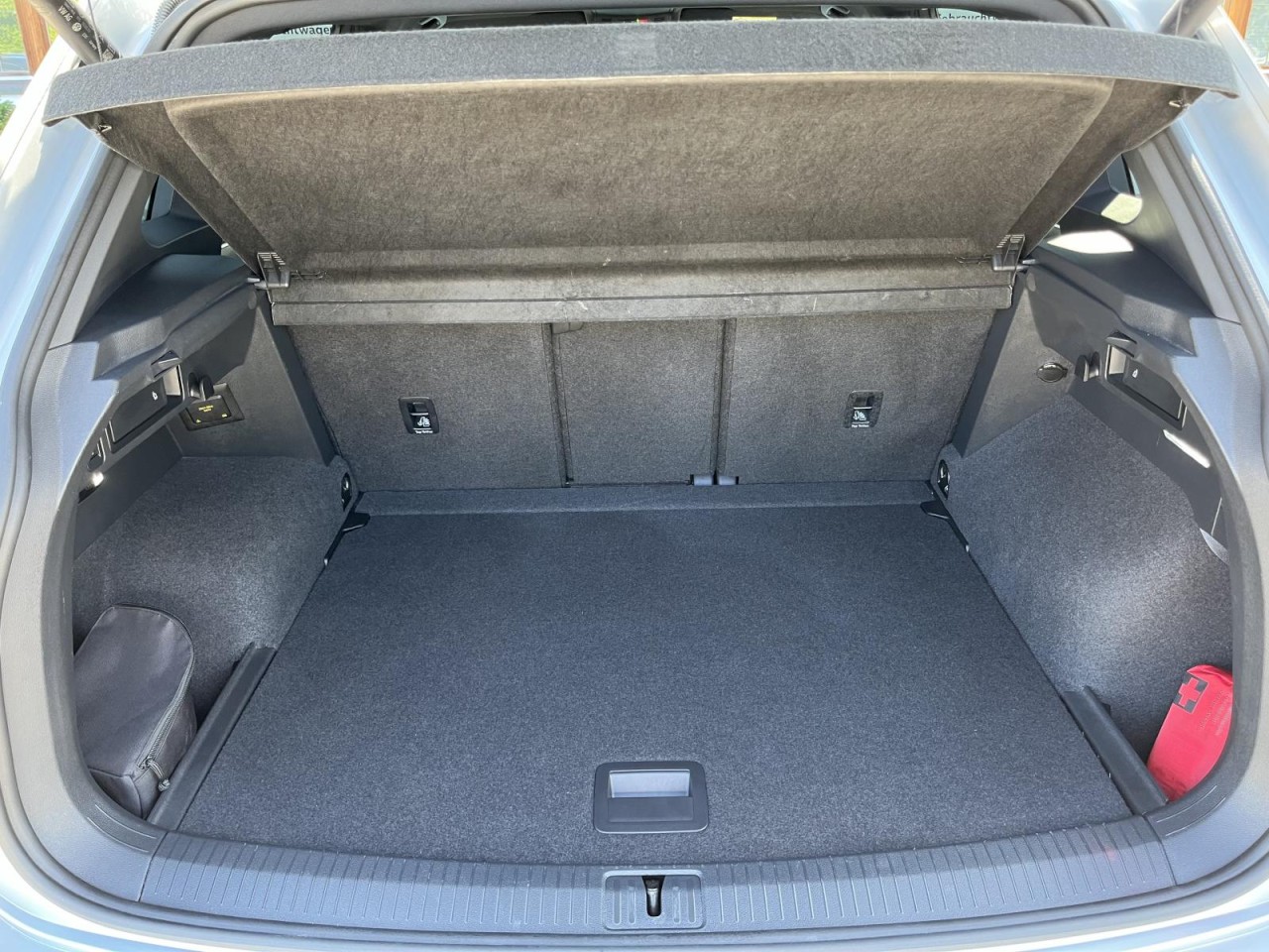 Tiguan 2,0 TSI DSG 4Motion R-Line (IQLight+AHK)