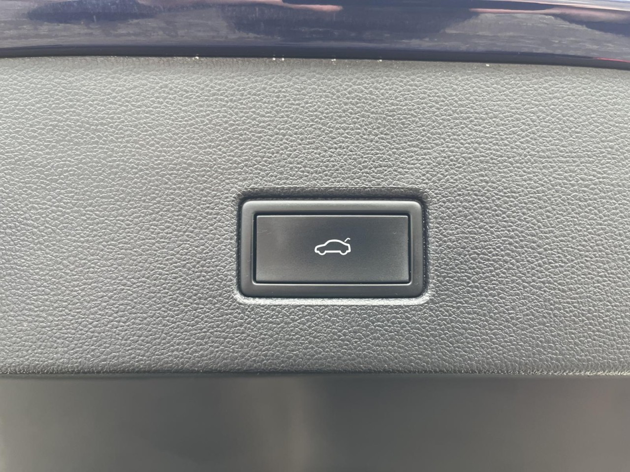 T-Roc 1,0 TSI United (Navi+AHK+RearView) Klima