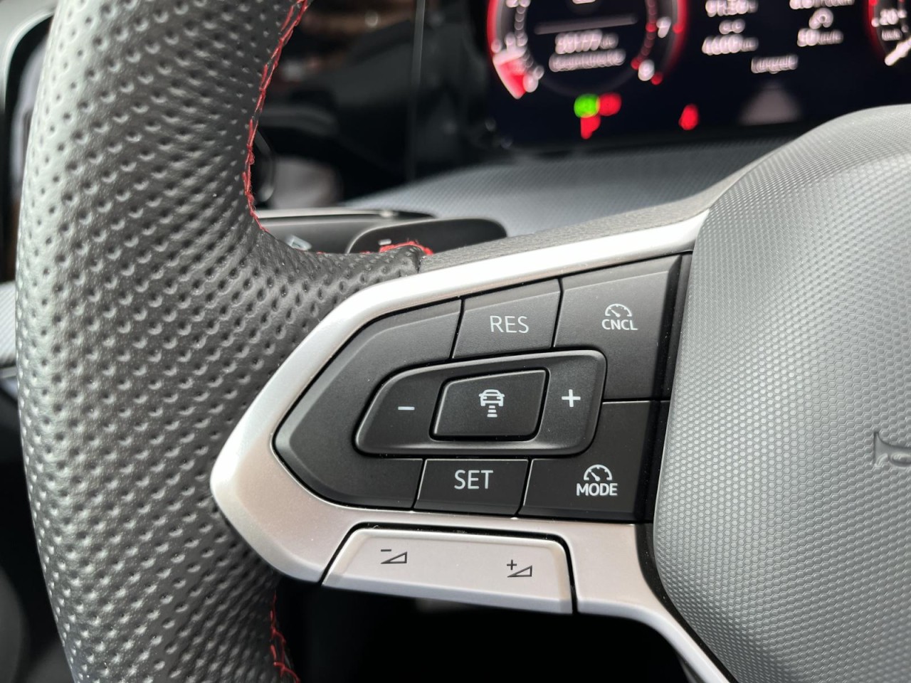 Golf VIII GTI Clubsport 2,0 TSI DSG (IQLight+DCC)