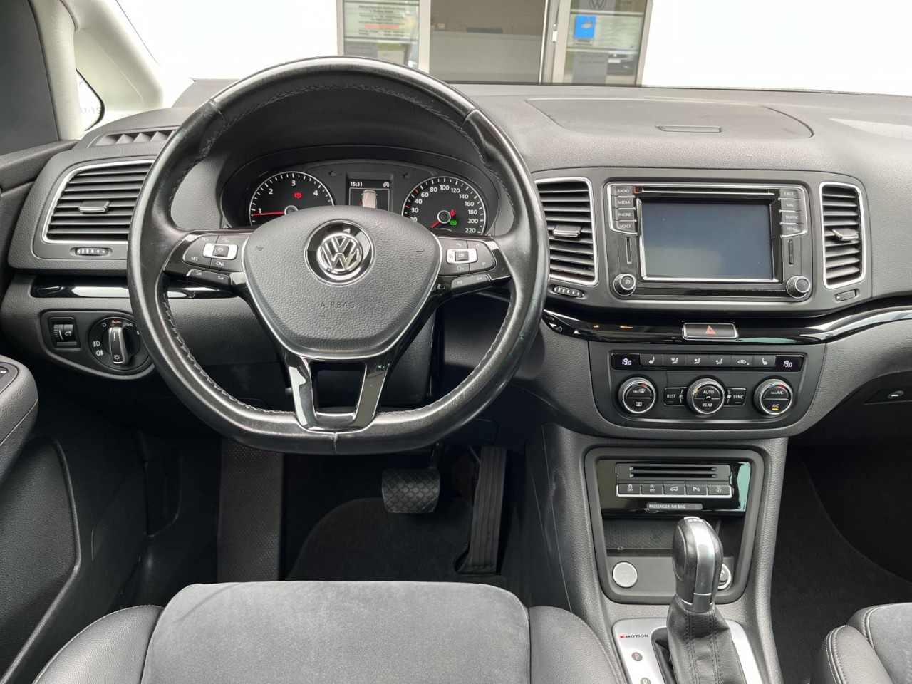 Sharan Highline 2,0 TDI DSG 4Motion (LED+AHK+Pano)