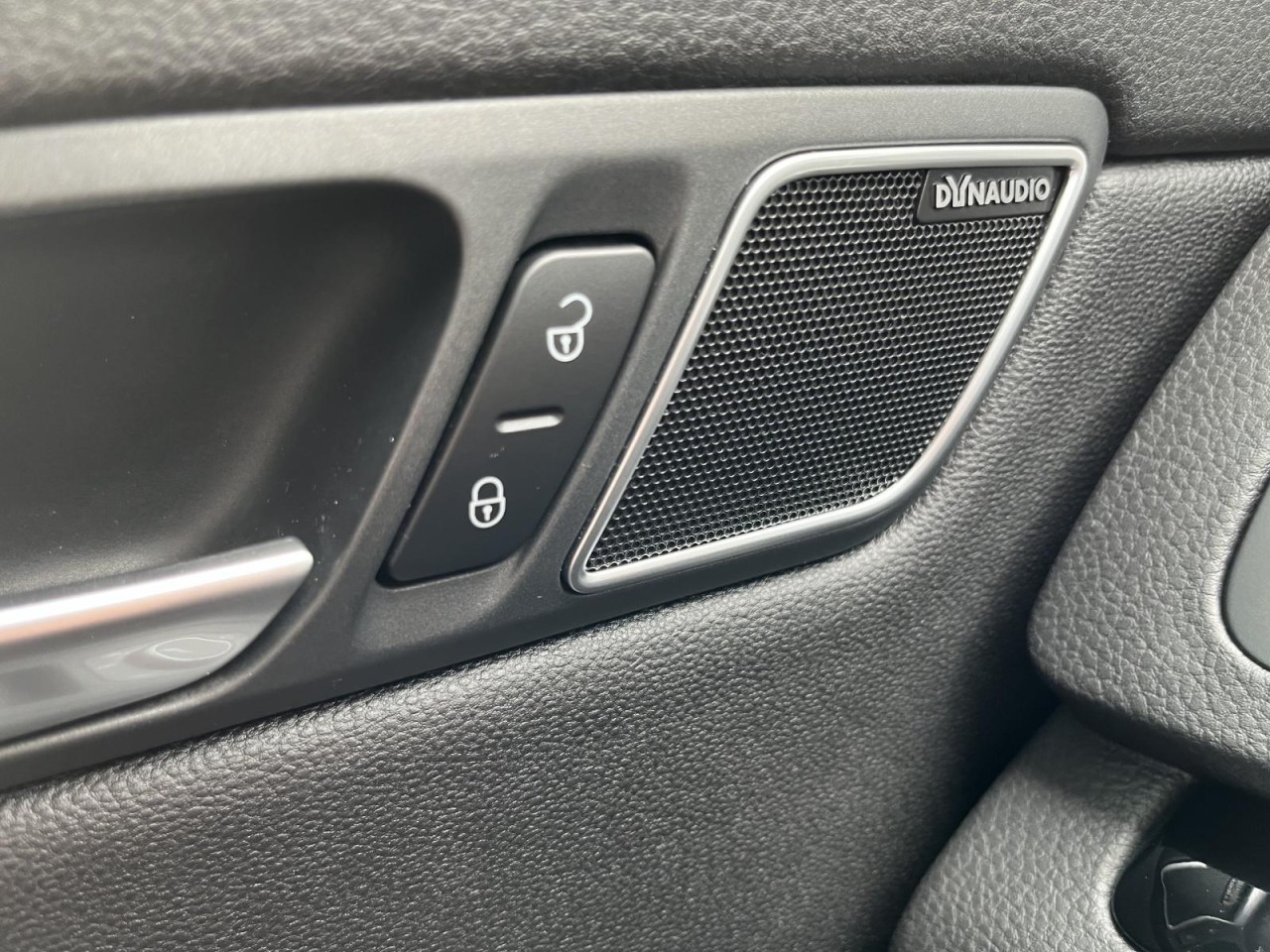 Sharan Highline 2,0 TDI DSG 4Motion (LED+AHK+Pano)