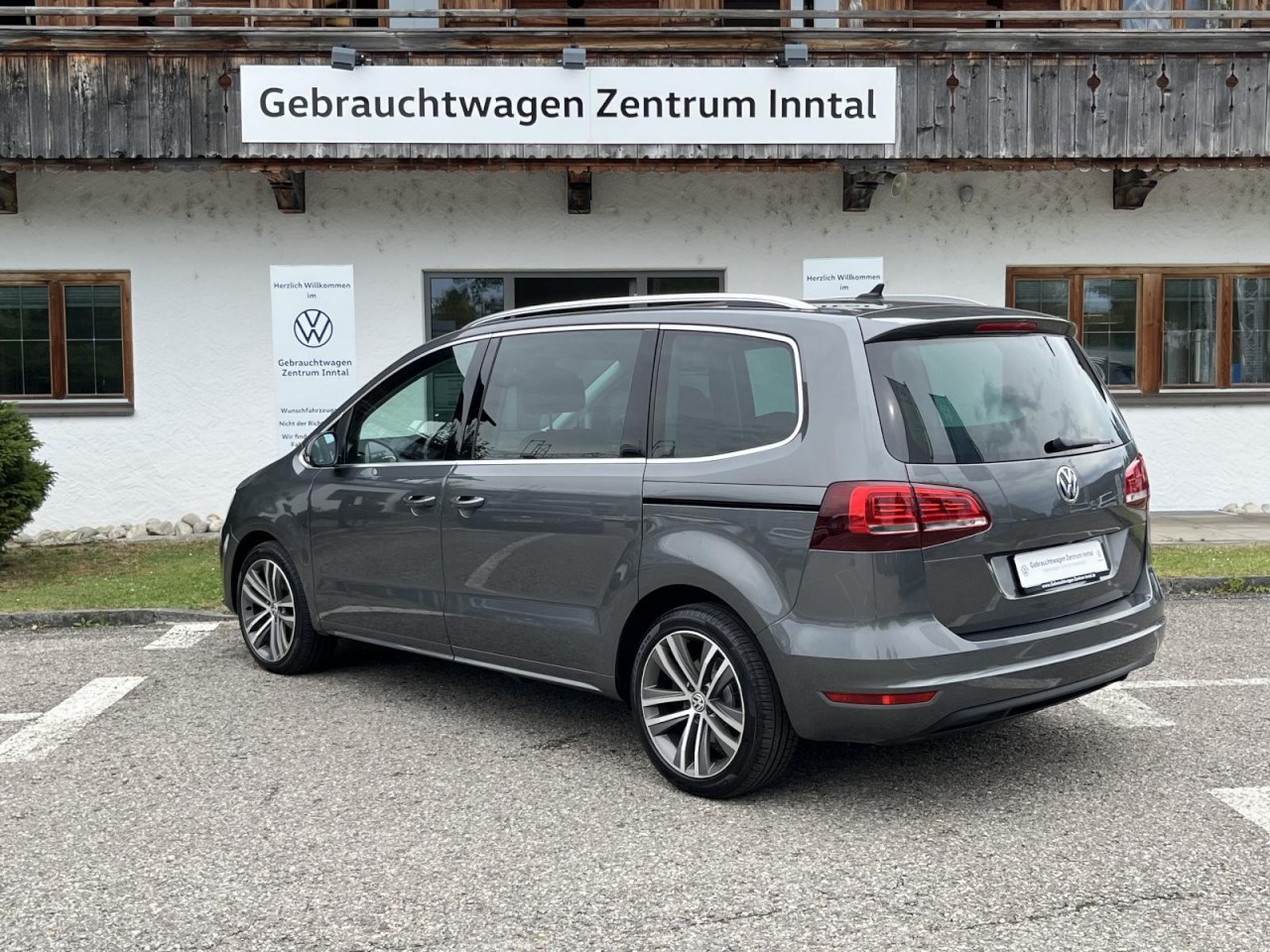 Sharan Highline 2,0 TDI DSG 4Motion (LED+AHK+Pano)