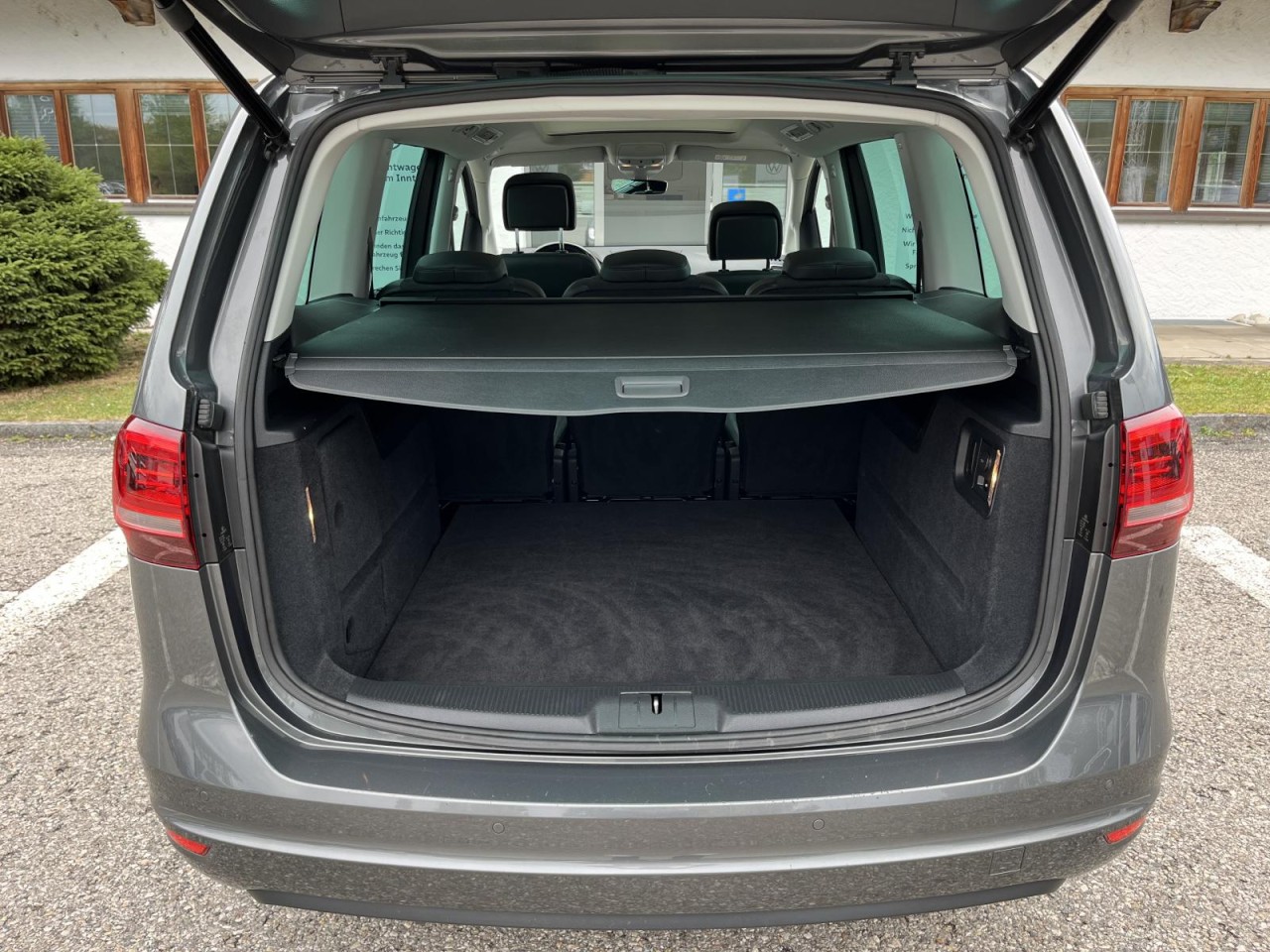Sharan Highline 2,0 TDI DSG 4Motion (LED+AHK+Pano)