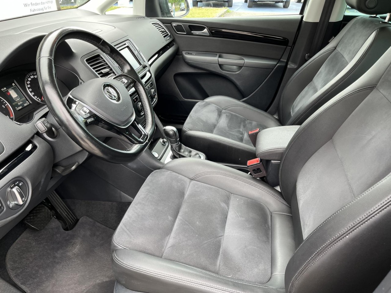 Sharan Highline 2,0 TDI DSG 4Motion (LED+AHK+Pano)