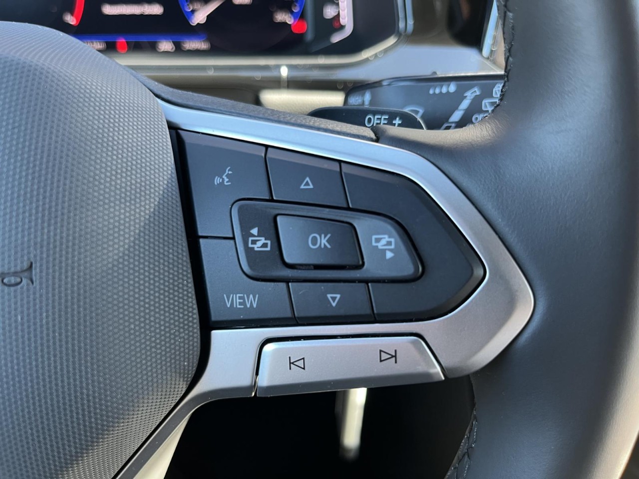 T-Roc 2,0 TDI DSG Style (AHK+RearView+BlackStyle)