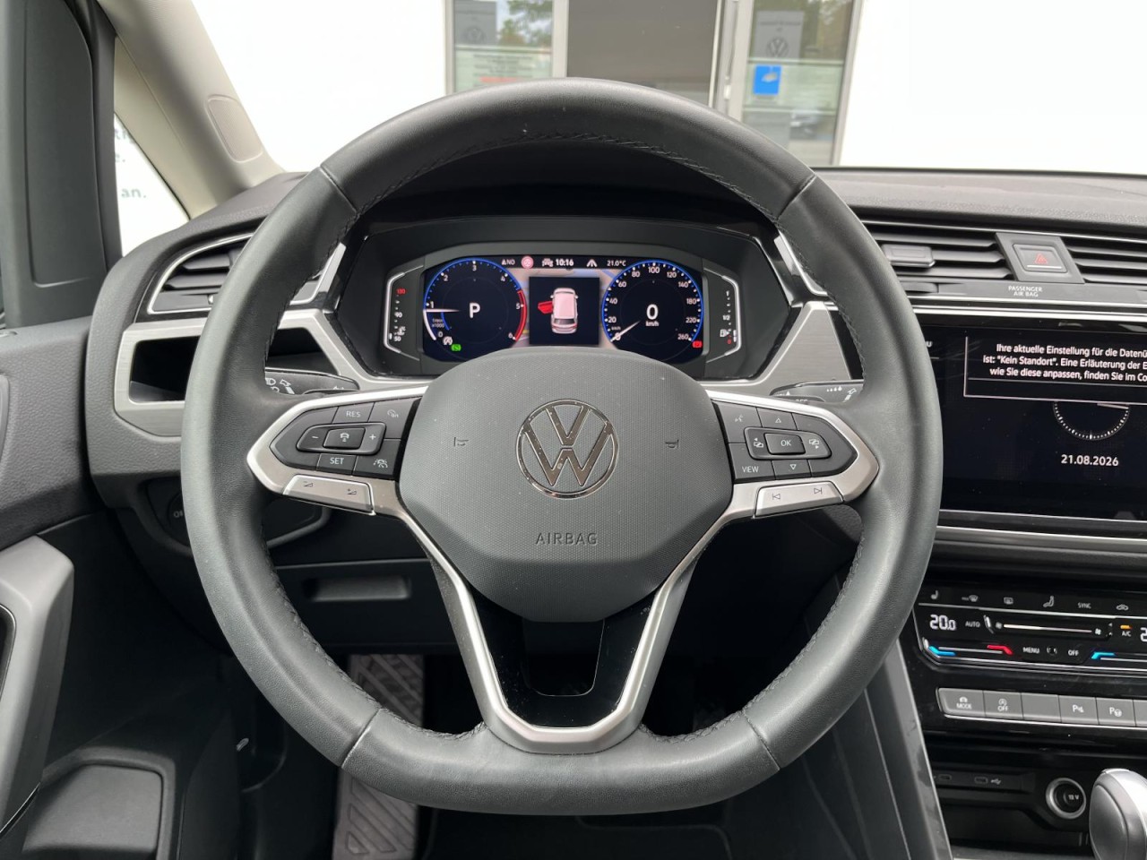 Touran 2,0 TDI DSG Comfortline (7-Sitzer+AHK+RearView)