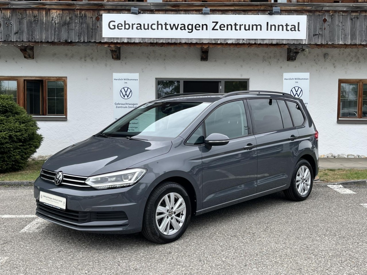 Touran 2,0 TDI DSG Comfortline (7-Sitzer+AHK+RearView)