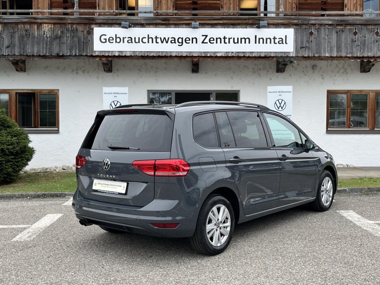 Touran 2,0 TDI DSG Comfortline (7-Sitzer+AHK+RearView)