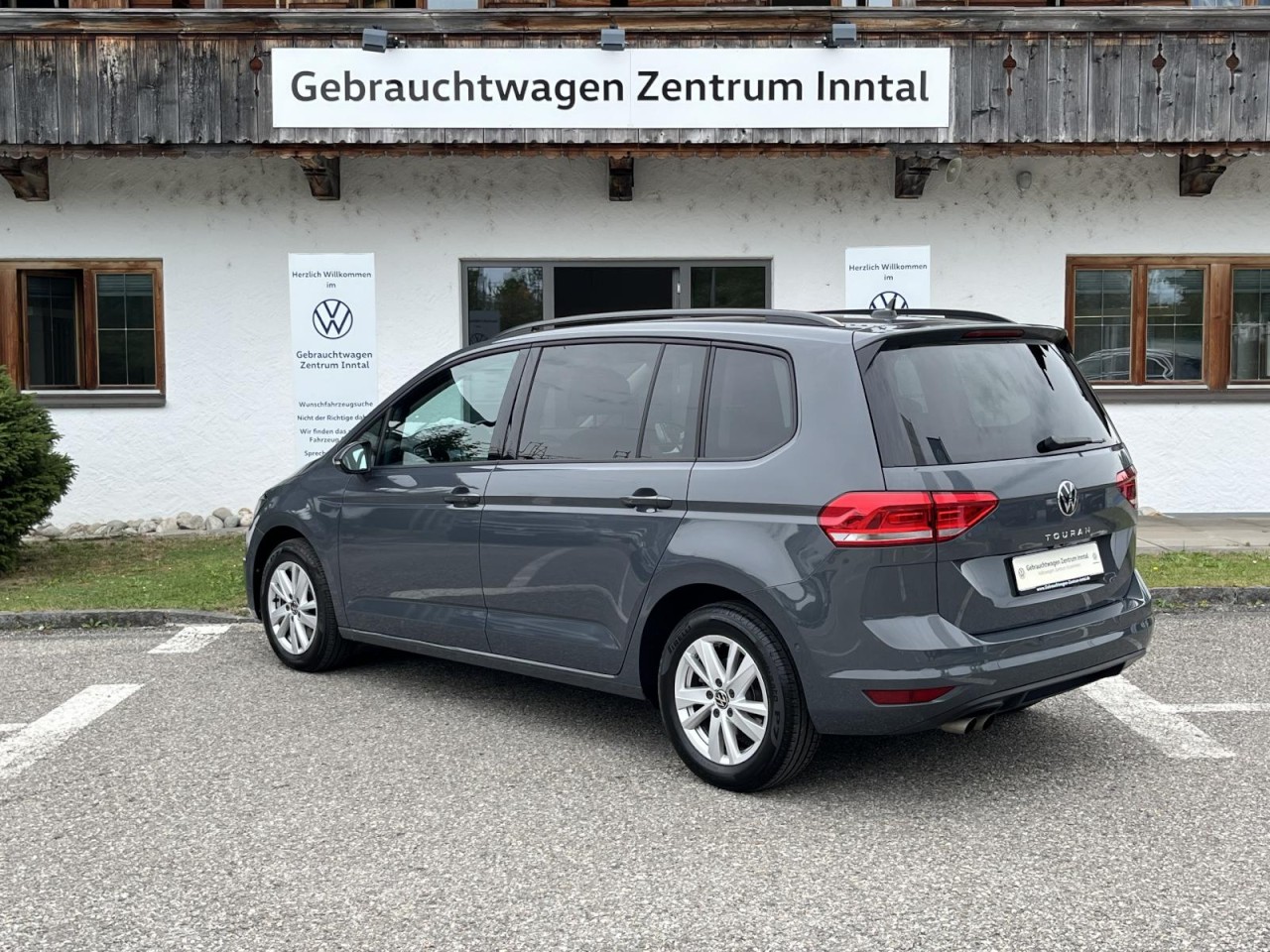Touran 2,0 TDI DSG Comfortline (7-Sitzer+AHK+RearView)