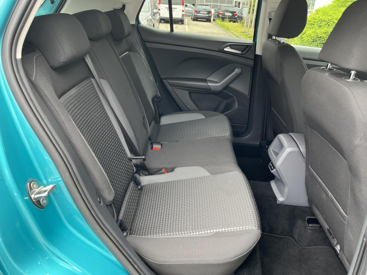 T-Cross 1,0 TSI Active (R-Line Ext.+AppConnect)