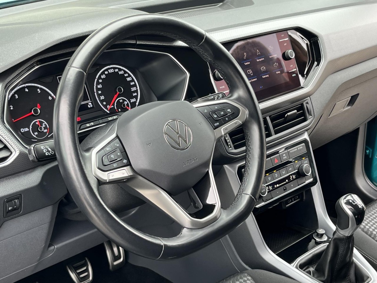 T-Cross 1,0 TSI Active (R-Line Ext.+AppConnect)