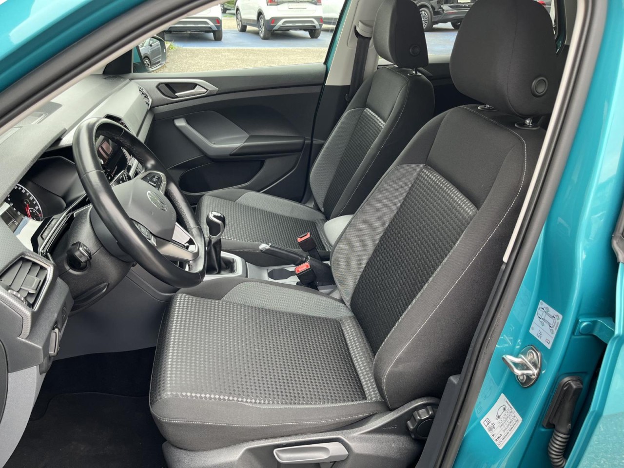 T-Cross 1,0 TSI Active (R-Line Ext.+AppConnect)