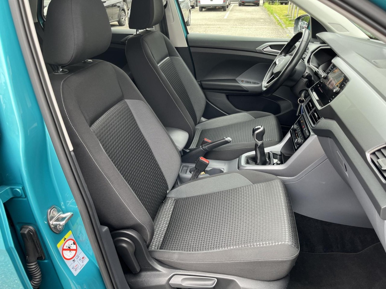 T-Cross 1,0 TSI Active (R-Line Ext.+AppConnect)