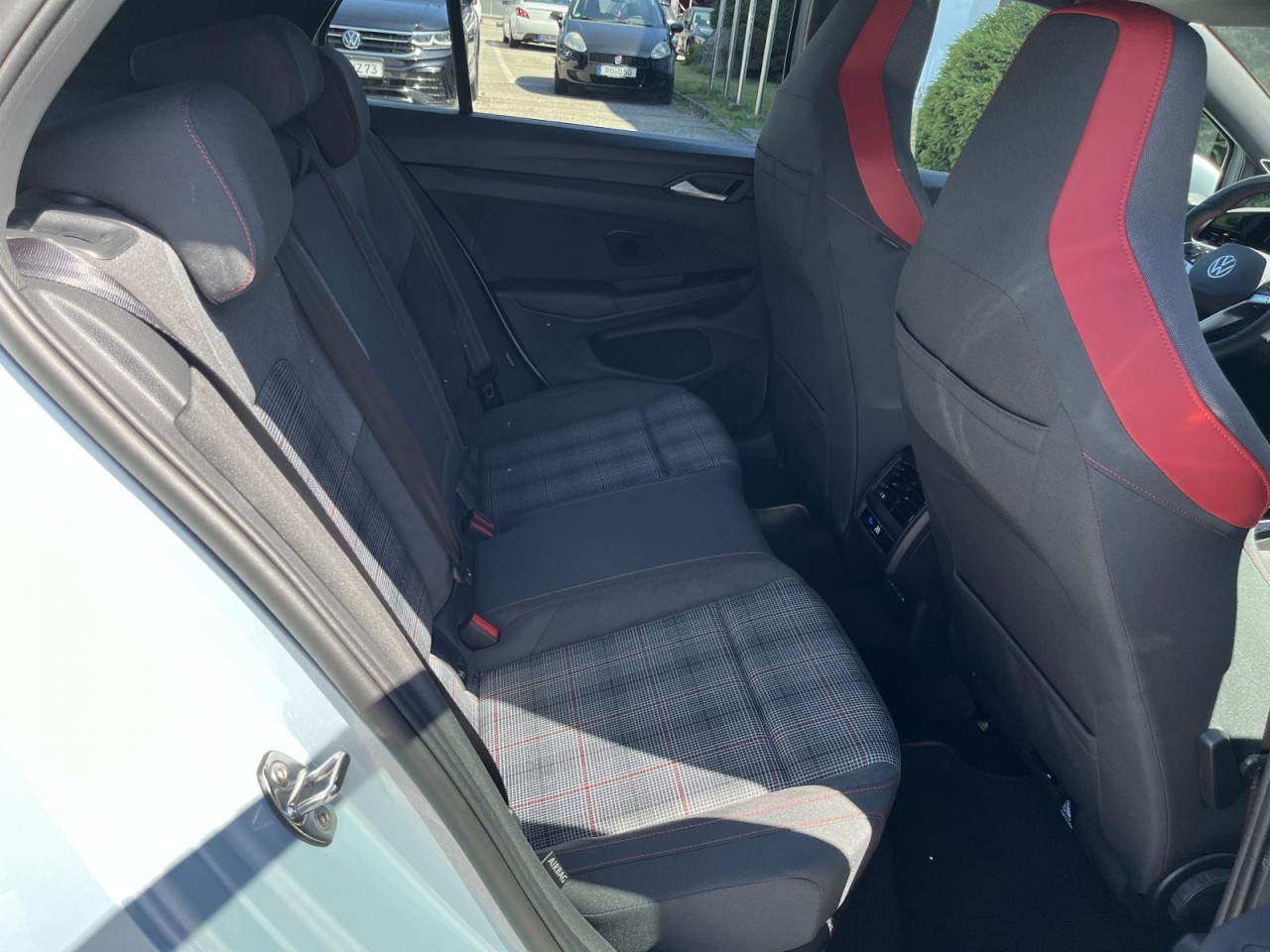 Golf VIII GTI 2,0 TSI DSG (IQLight+ACC+DCC)