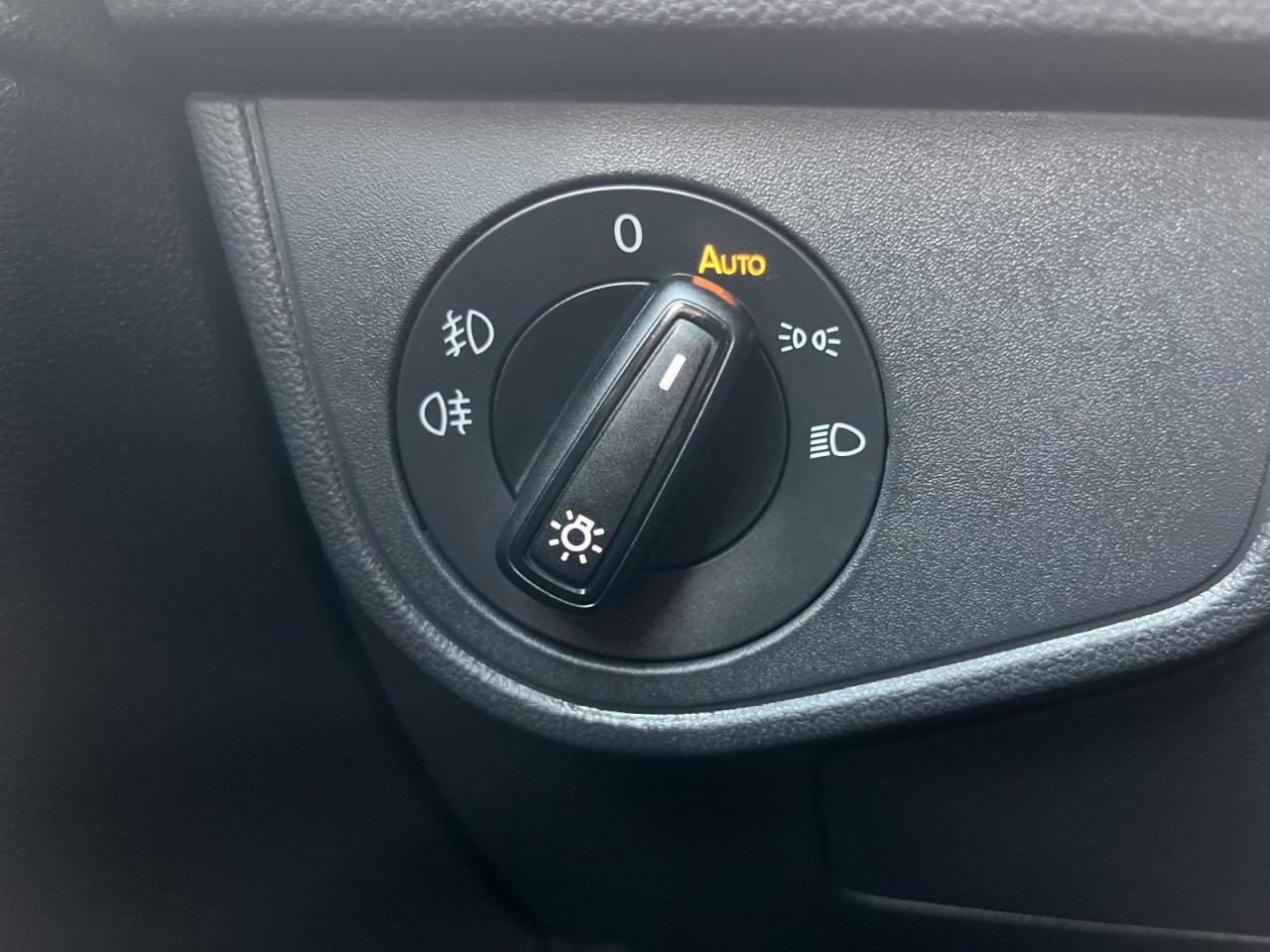 Polo 1,0 TSI DSG R-Line (Navi+IQLight)