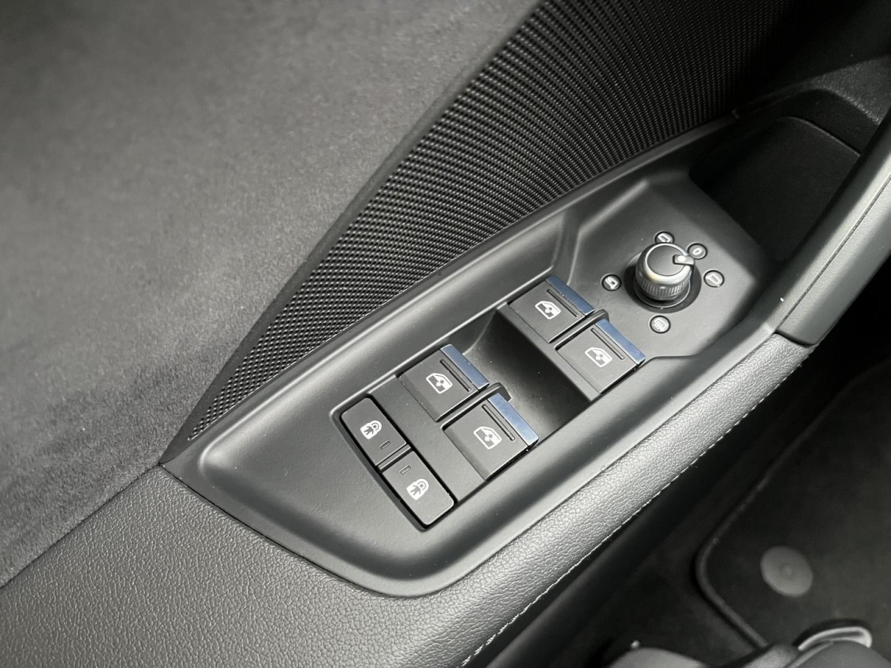 RS3 2,5 TFSI quattro S-tronic (LED+Optik-Paket)